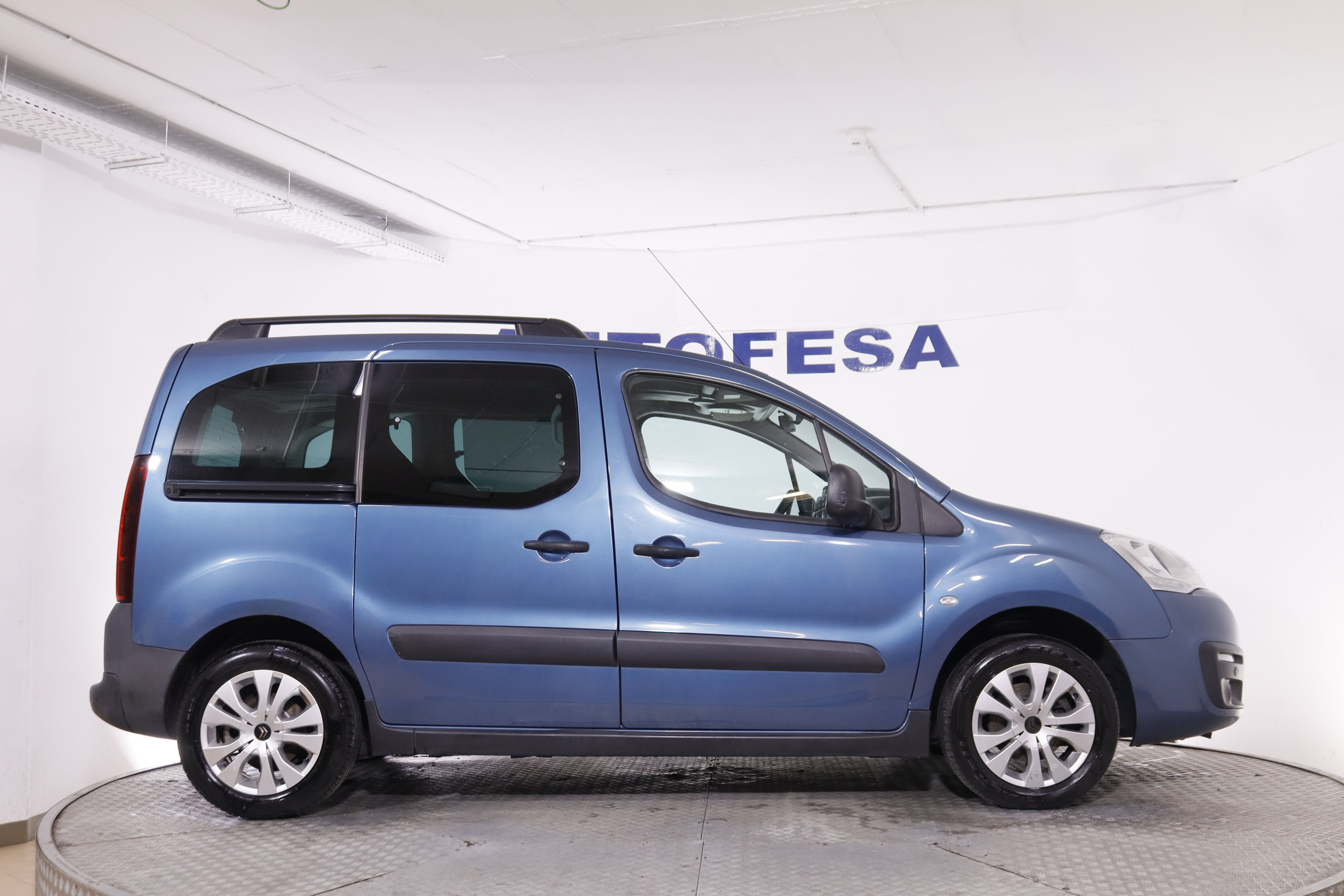 Citroen Berlingo MULTISPACE 1.2i 20 ANIVERSARIO 110CV 5P # PARKTRONIC foto 9