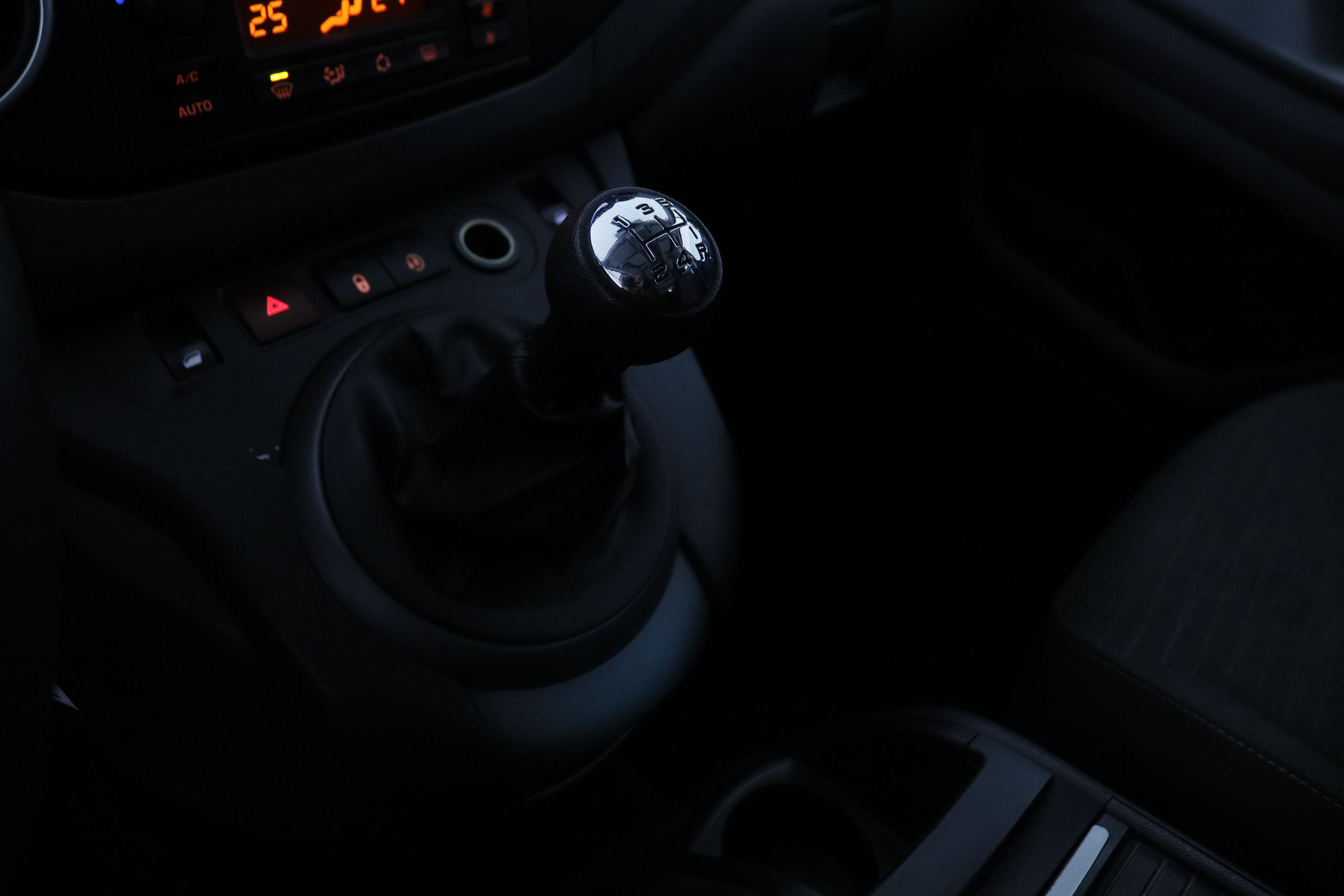 Citroen Berlingo MULTISPACE 1.2i 20 ANIVERSARIO 110CV 5P # PARKTRONIC foto 22