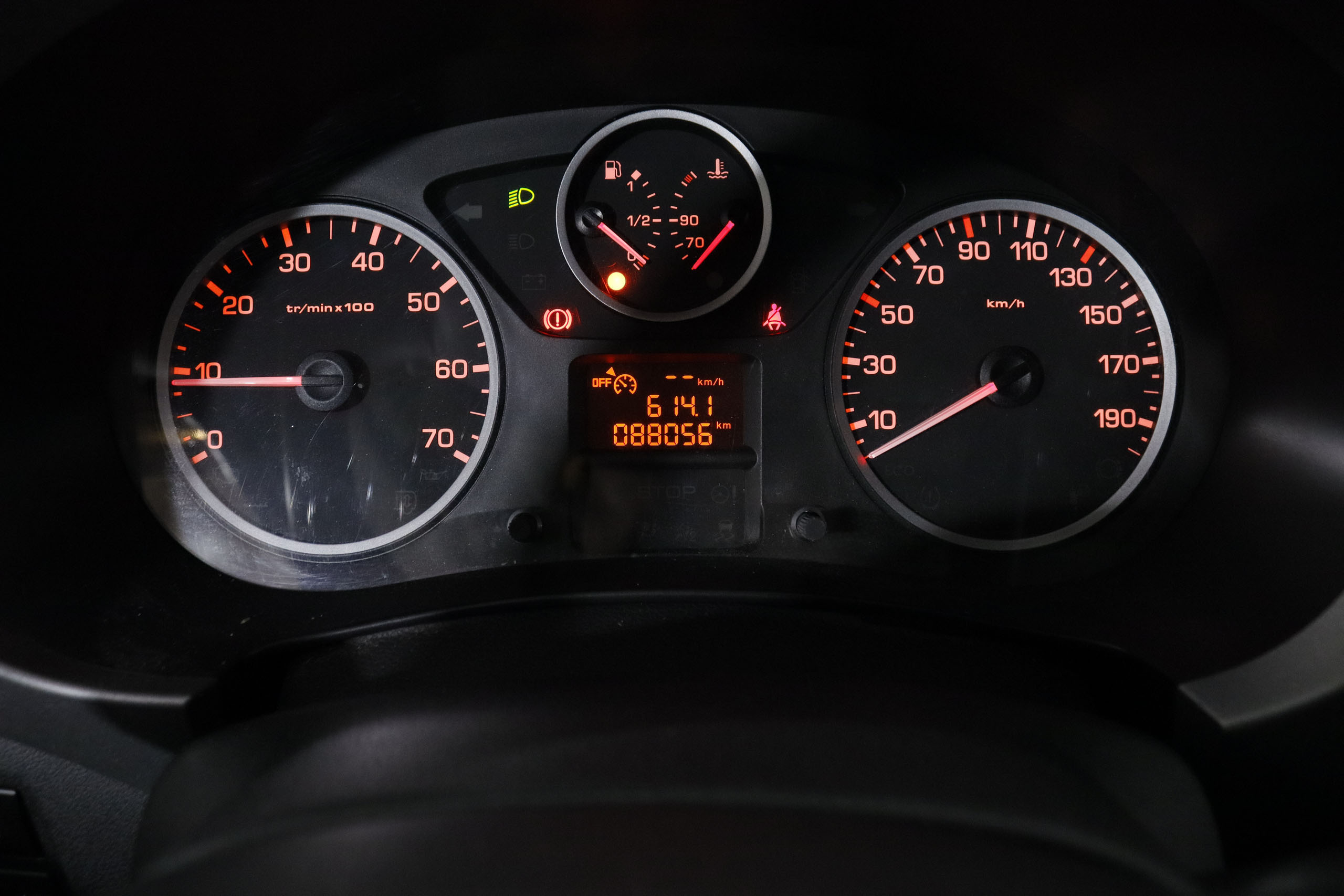 Citroen Berlingo MULTISPACE 1.2i 20 ANIVERSARIO 110CV 5P # PARKTRONIC foto 18