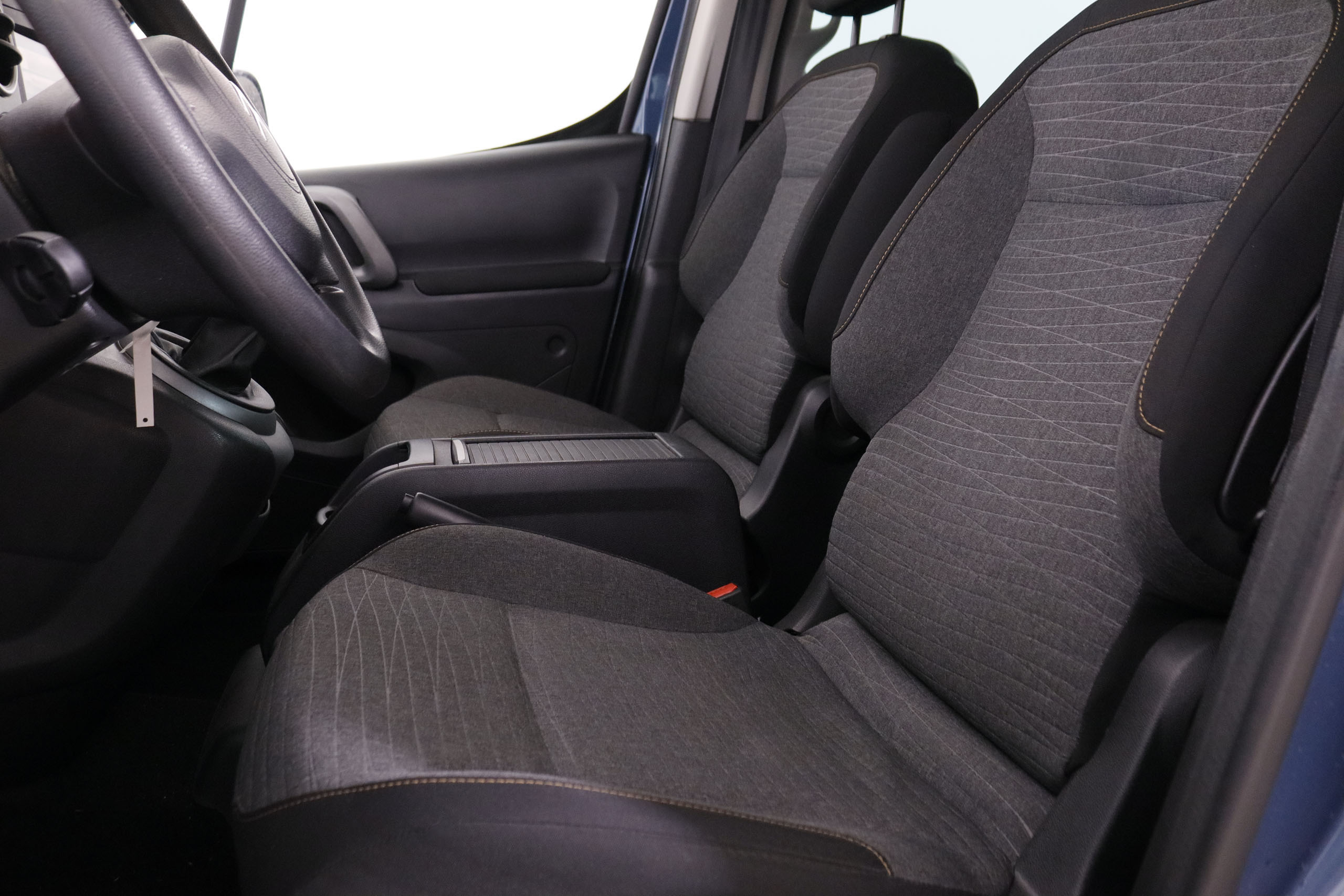 Citroen Berlingo MULTISPACE 1.2i 20 ANIVERSARIO 110CV 5P # PARKTRONIC foto 23