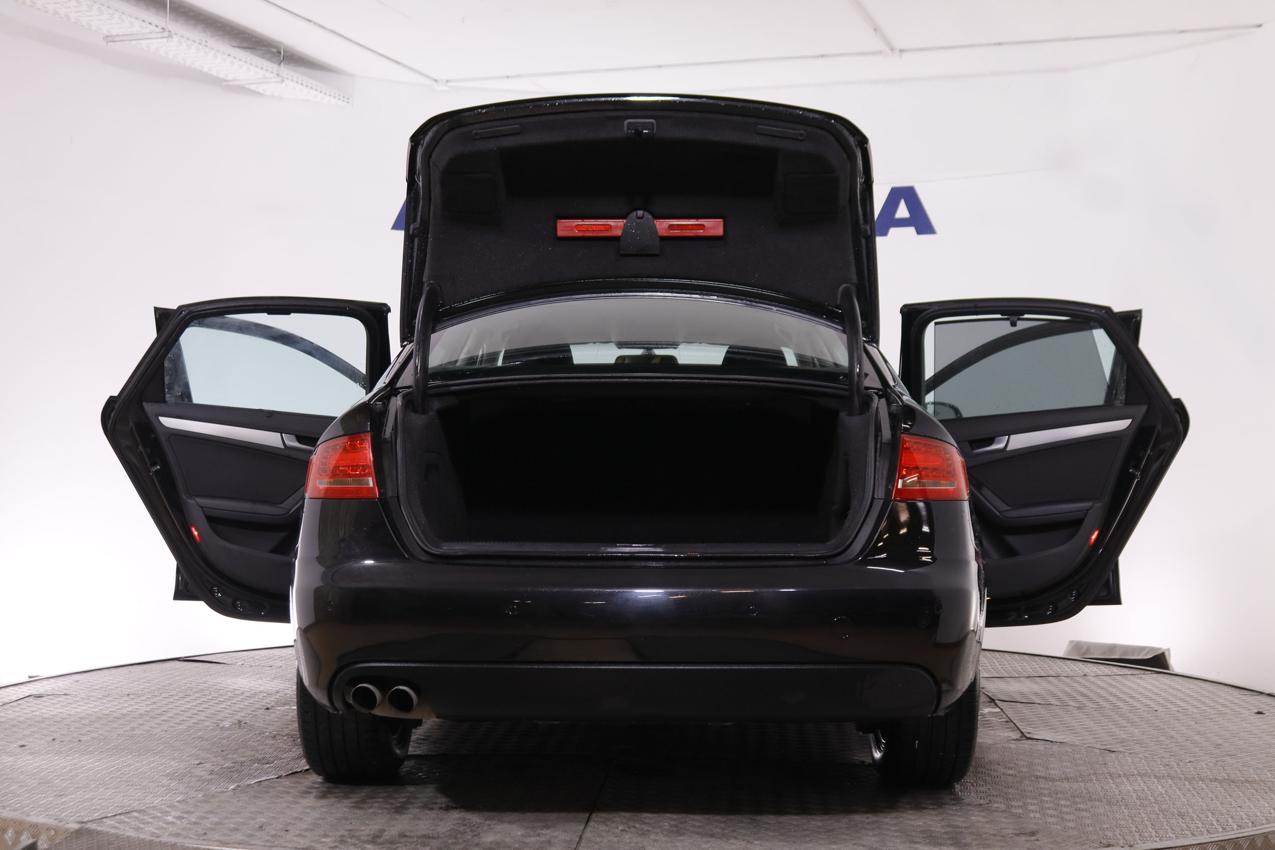 Audi A4 2.0 TDI MULTITRONIC AUTO 143CV 4P # PARKTRONIC foto 10