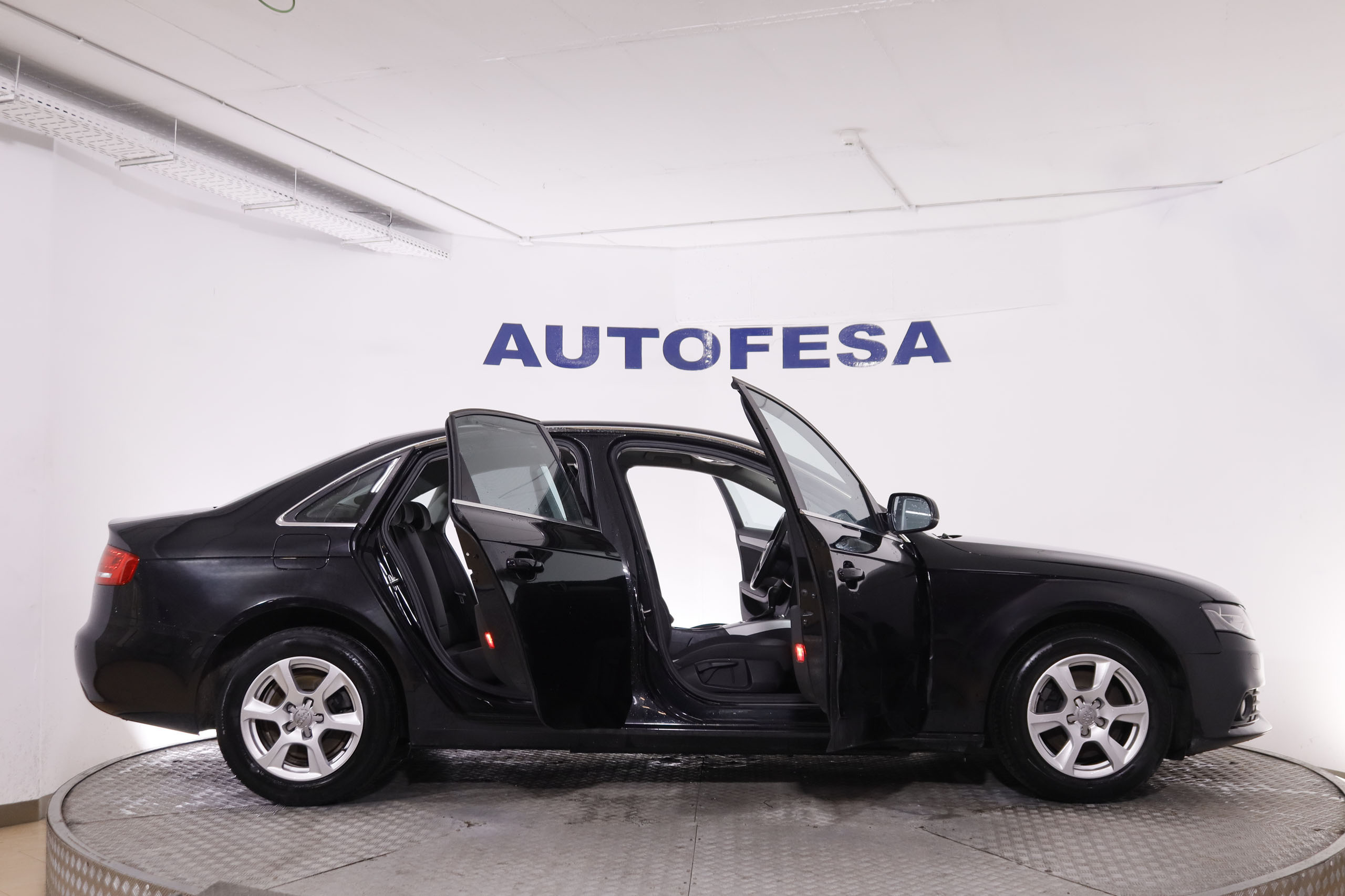 Audi A4 2.0 TDI MULTITRONIC AUTO 143CV 4P # PARKTRONIC foto 11