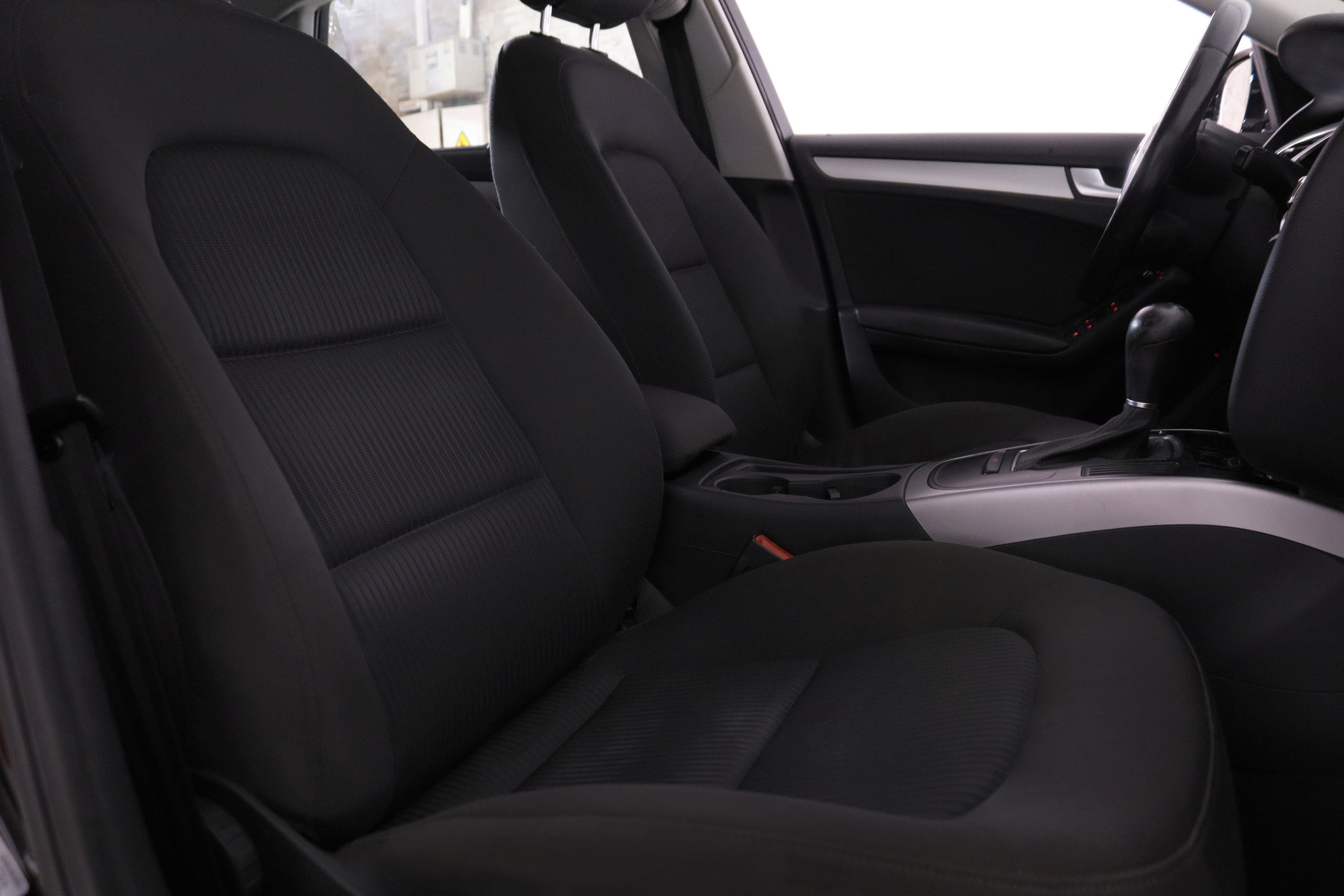 Audi A4 2.0 TDI MULTITRONIC AUTO 143CV 4P # PARKTRONIC foto 23