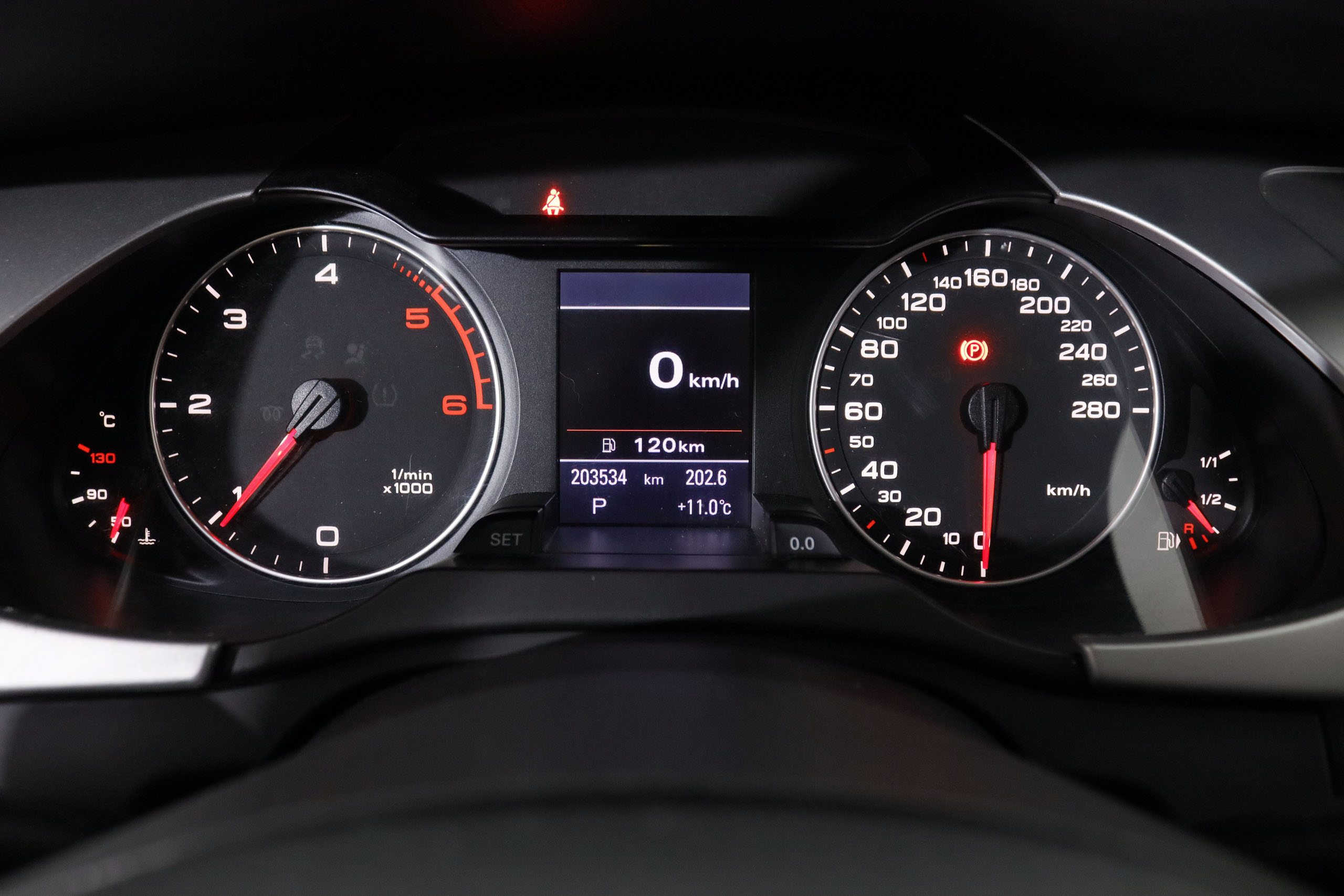 Audi A4 2.0 TDI MULTITRONIC AUTO 143CV 4P # PARKTRONIC foto 17