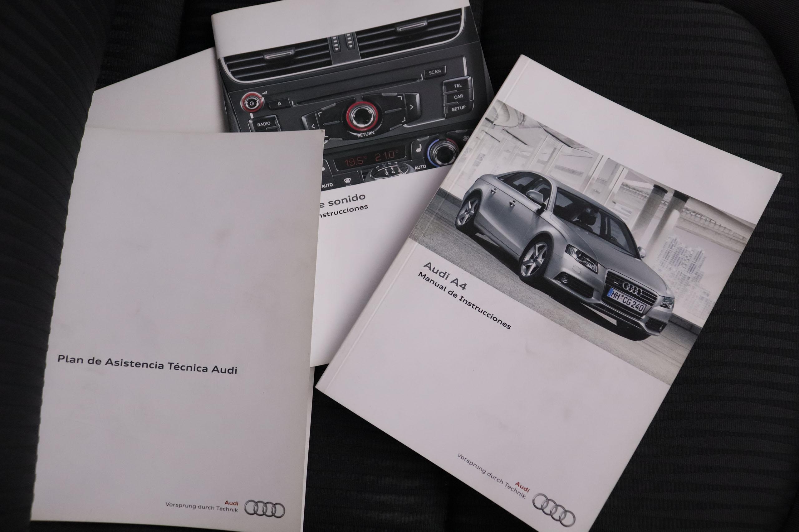 Audi A4 2.0 TDI MULTITRONIC AUTO 143CV 4P # PARKTRONIC foto 25