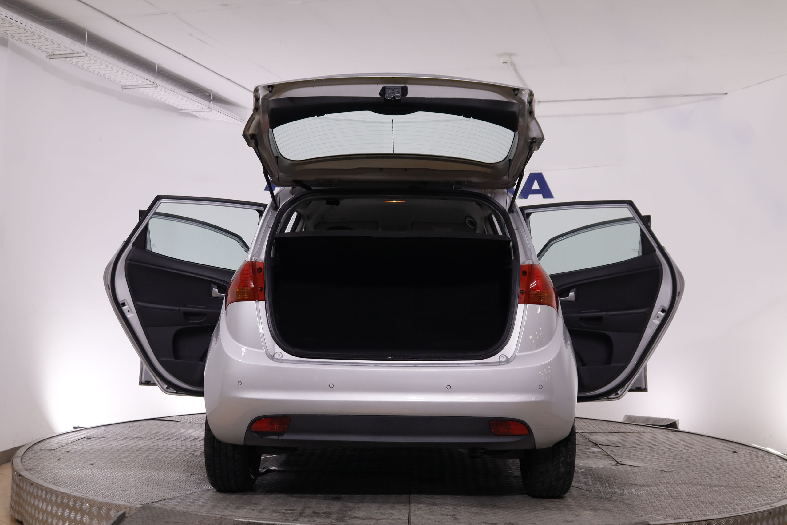 Kia Venga 1.6 CRDI VGT EMOTION 128CV 5P # PARKTRONIC foto 10