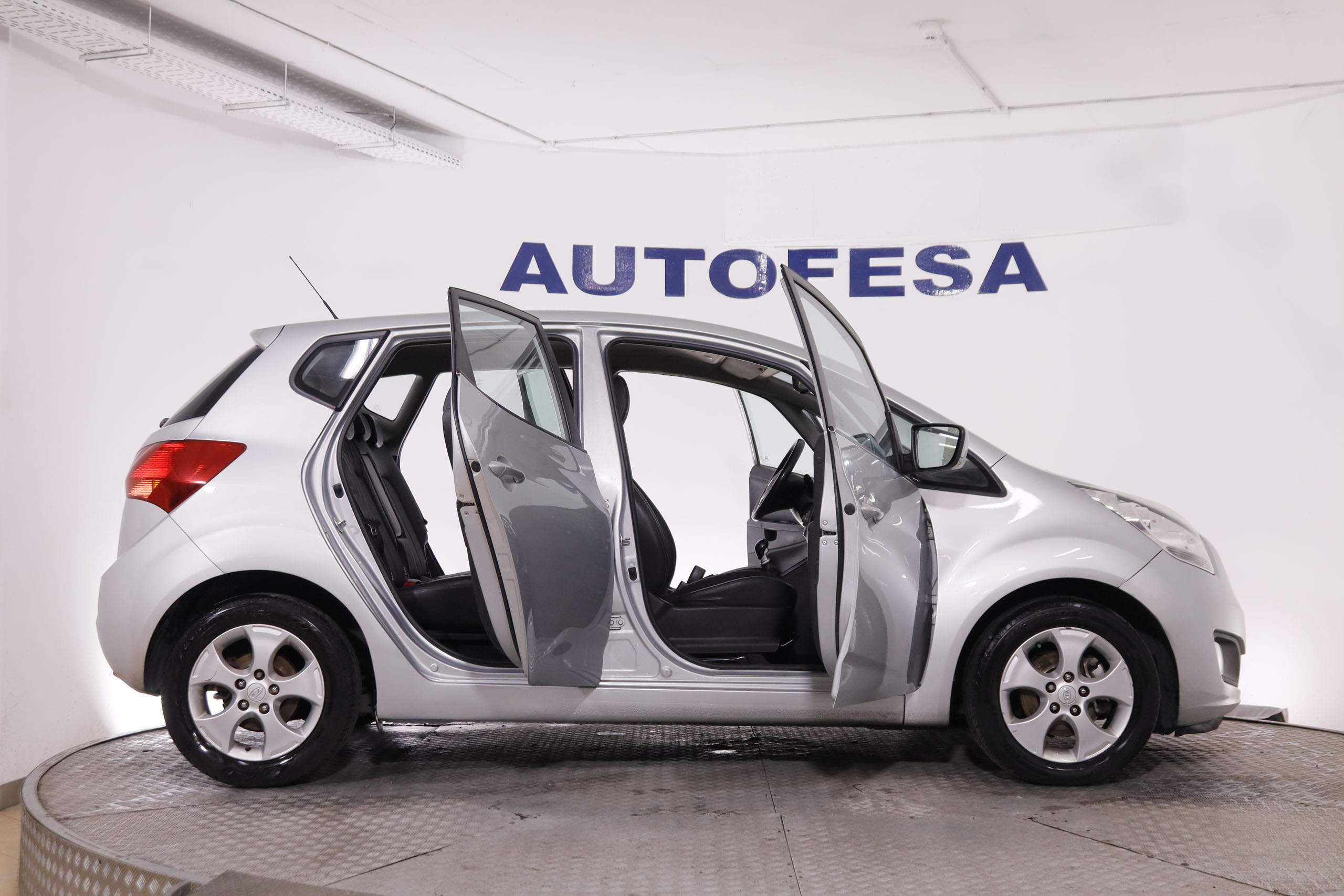 Kia Venga 1.6 CRDI VGT EMOTION 128CV 5P # PARKTRONIC foto 11