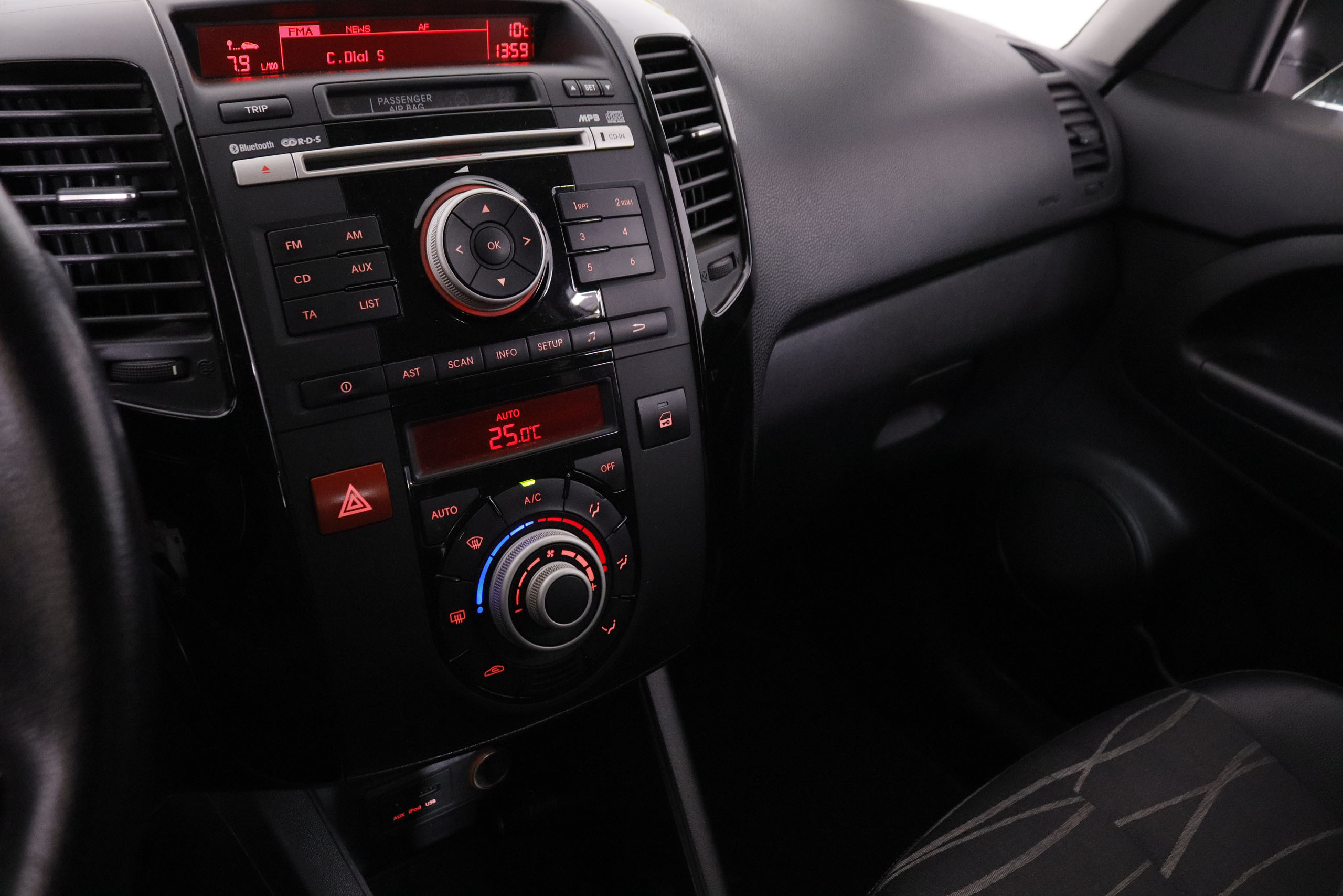 Kia Venga 1.6 CRDI VGT EMOTION 128CV 5P # PARKTRONIC foto 18