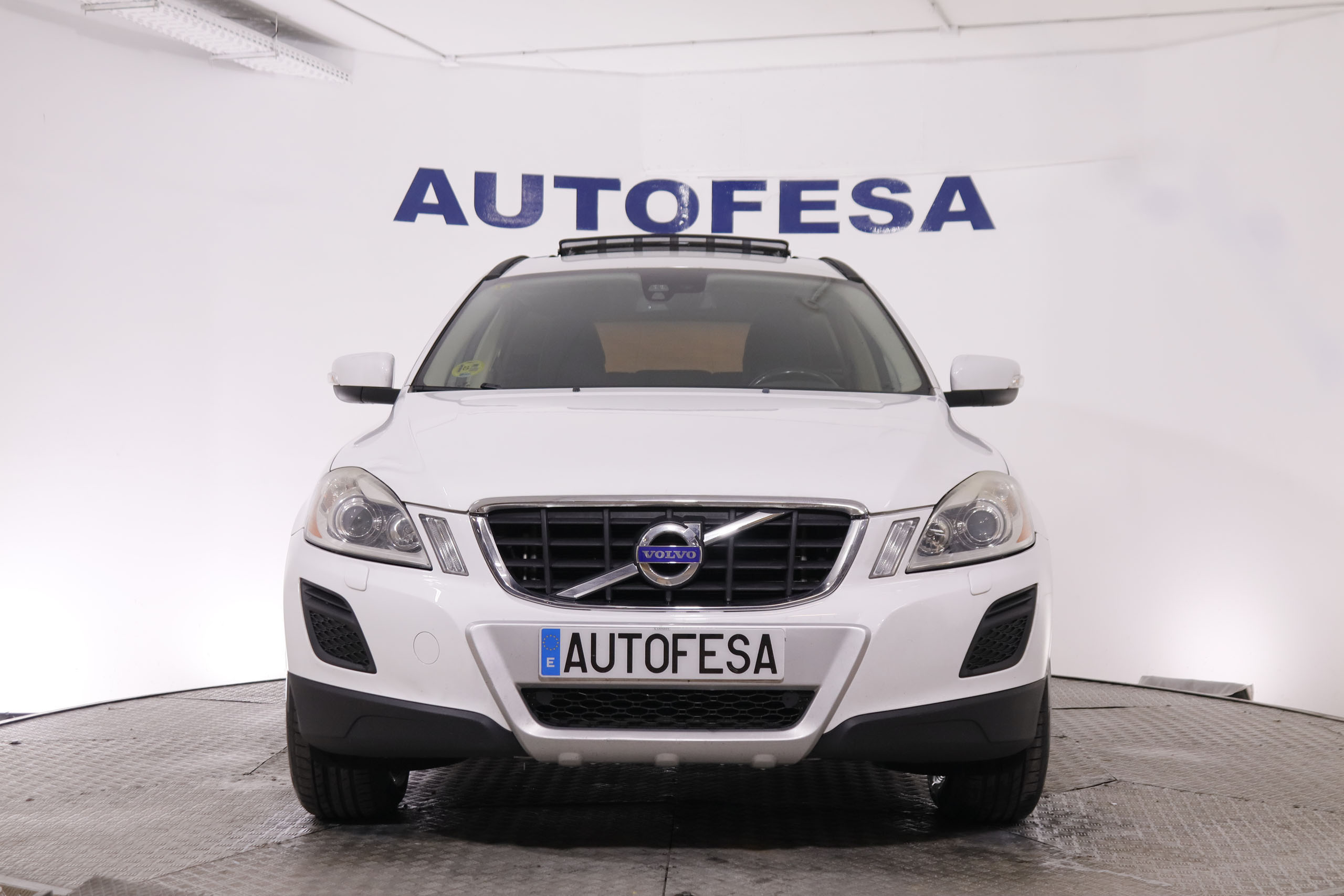 Volvo Xc 60 2.5 MOMENTUM AWD AUTO 205CV 5P # TECHO ELECTRICO, NAVY, PARKTRONIC foto 2