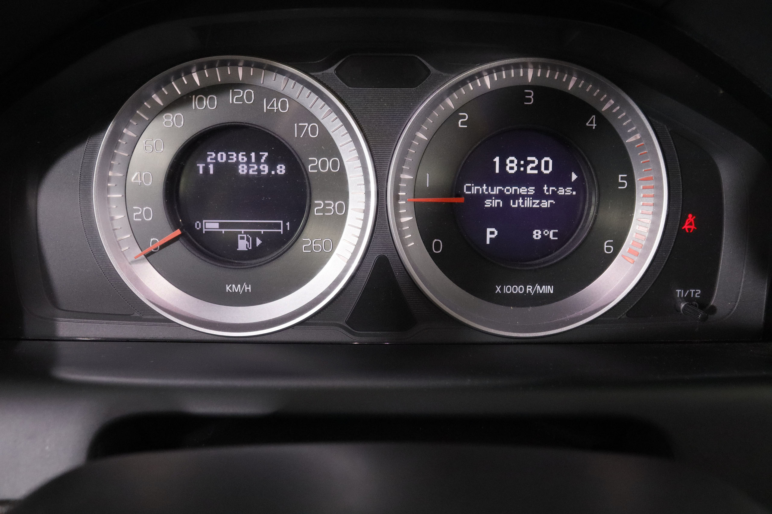 Volvo Xc 60 2.5 MOMENTUM AWD AUTO 205CV 5P # TECHO ELECTRICO, NAVY, PARKTRONIC foto 18