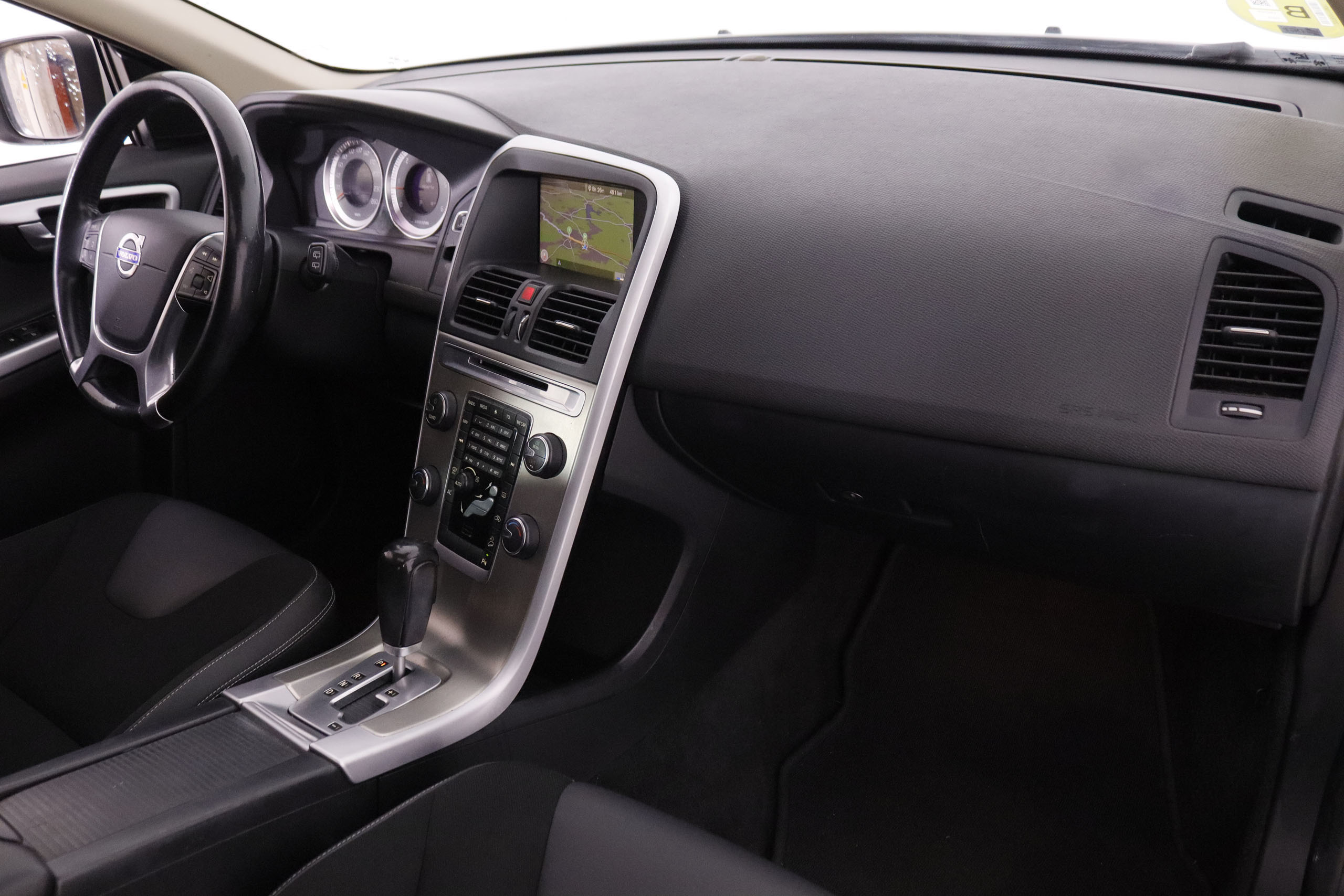 Volvo Xc 60 2.5 MOMENTUM AWD AUTO 205CV 5P # TECHO ELECTRICO, NAVY, PARKTRONIC foto 17