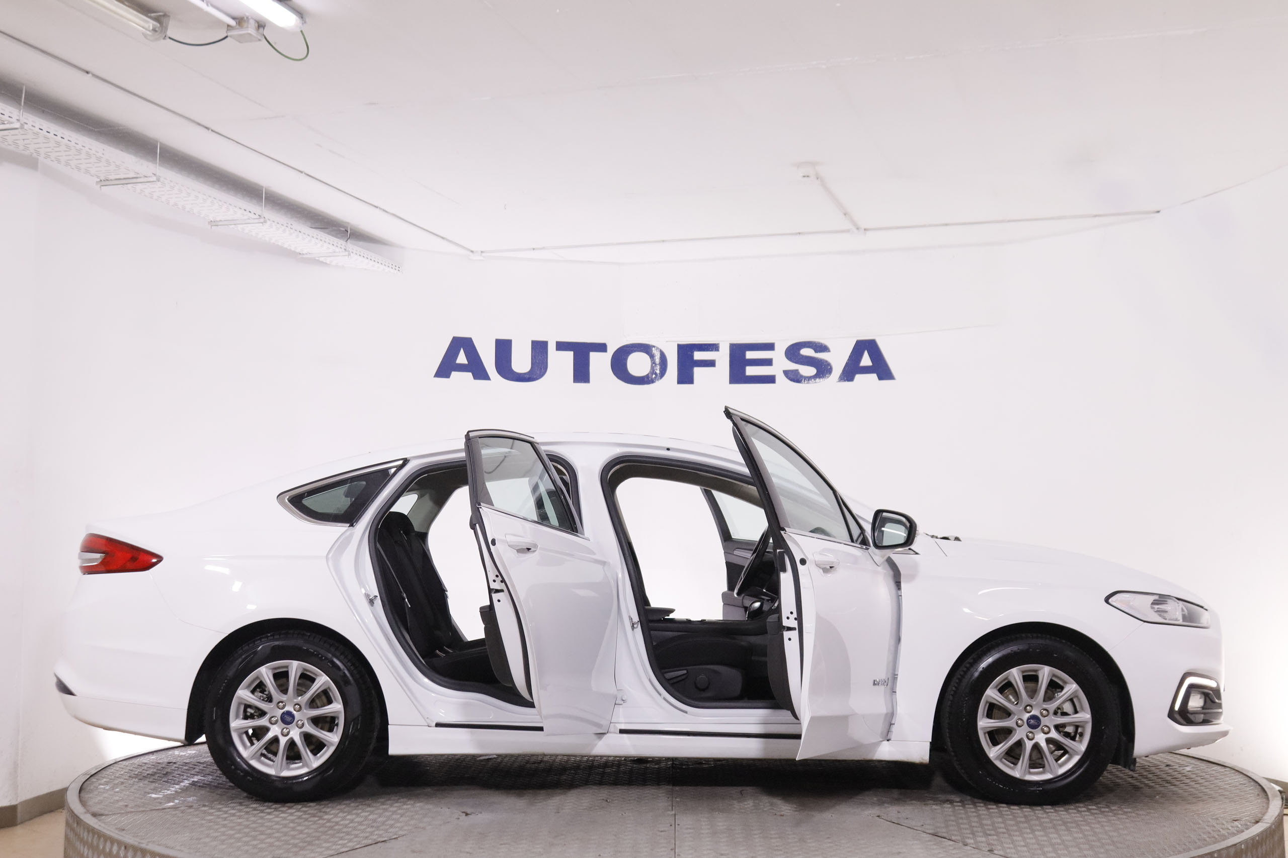 Ford Mondeo 2.0 HYBRID TITANIUM AUTO 187CV 4P # IVA DEDUCIBLE, NAVY, PARKTRONIC foto 10