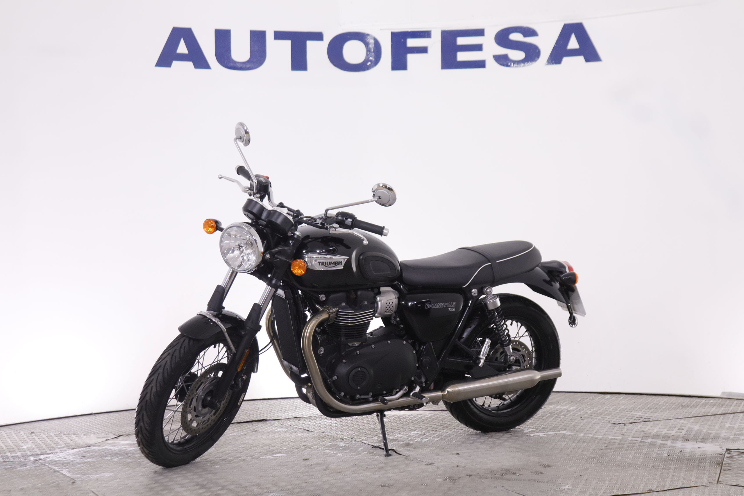 Triumph Bonneville T100 BONEVILLE T100 ABS ESP 65CV foto 1