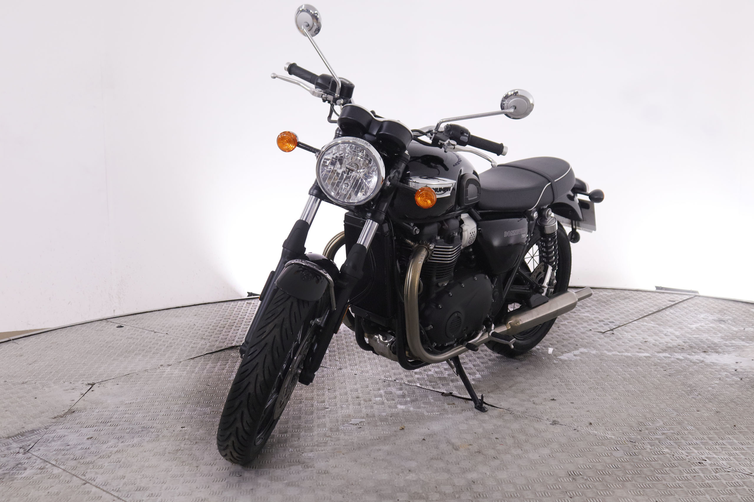 Triumph Bonneville T100 BONEVILLE T100 ABS ESP 65CV foto 2