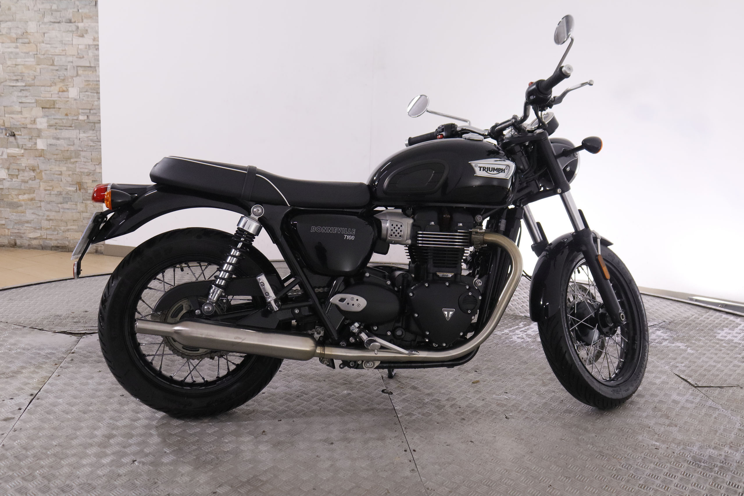 Triumph Bonneville T100 BONEVILLE T100 ABS ESP 65CV foto 11