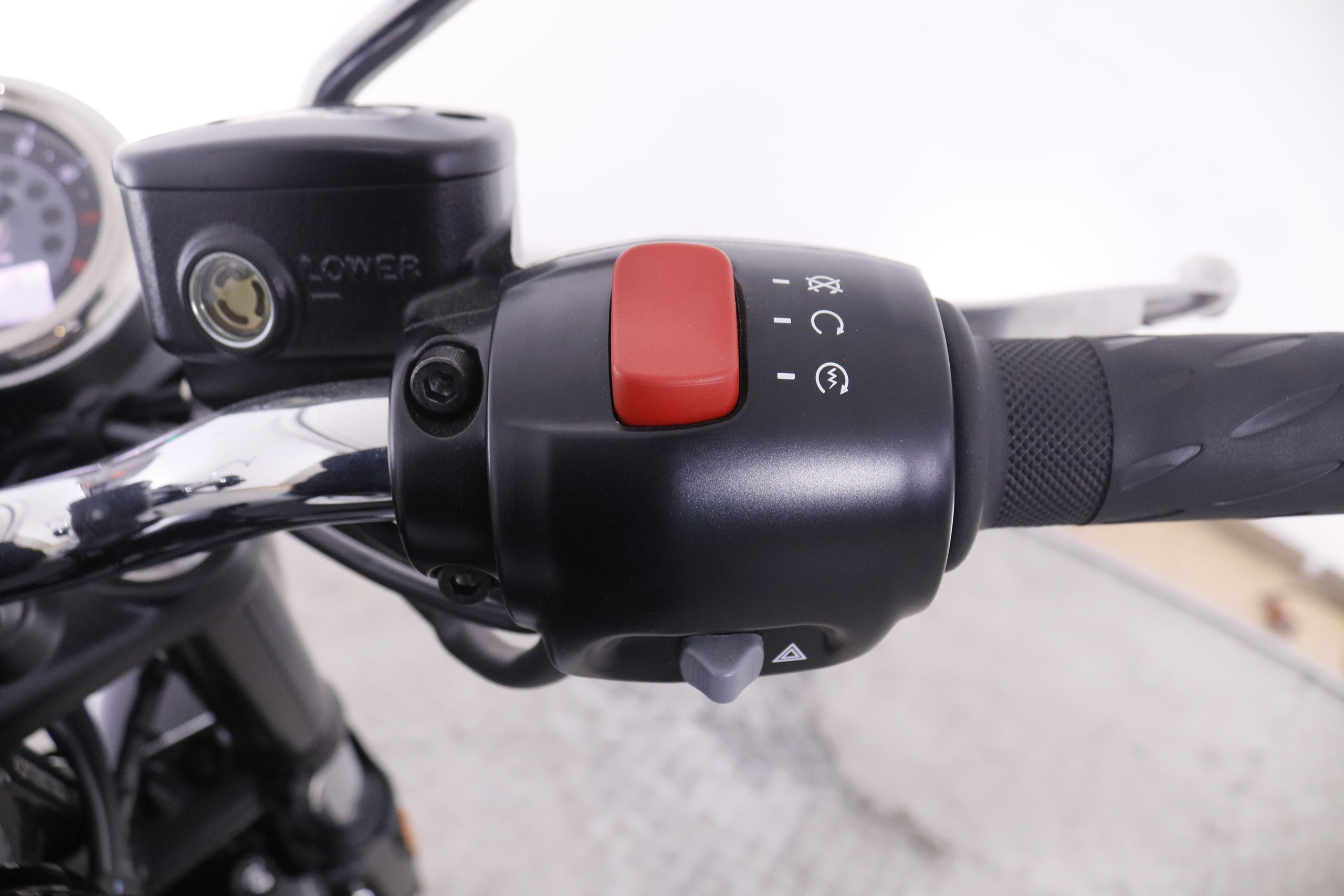 Triumph Bonneville T100 BONEVILLE T100 ABS ESP 65CV foto 14