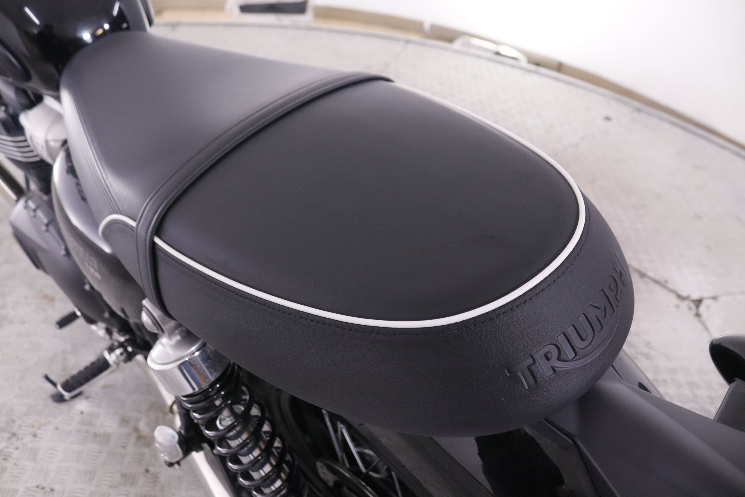 Triumph Bonneville T100 BONEVILLE T100 ABS ESP 65CV foto 17