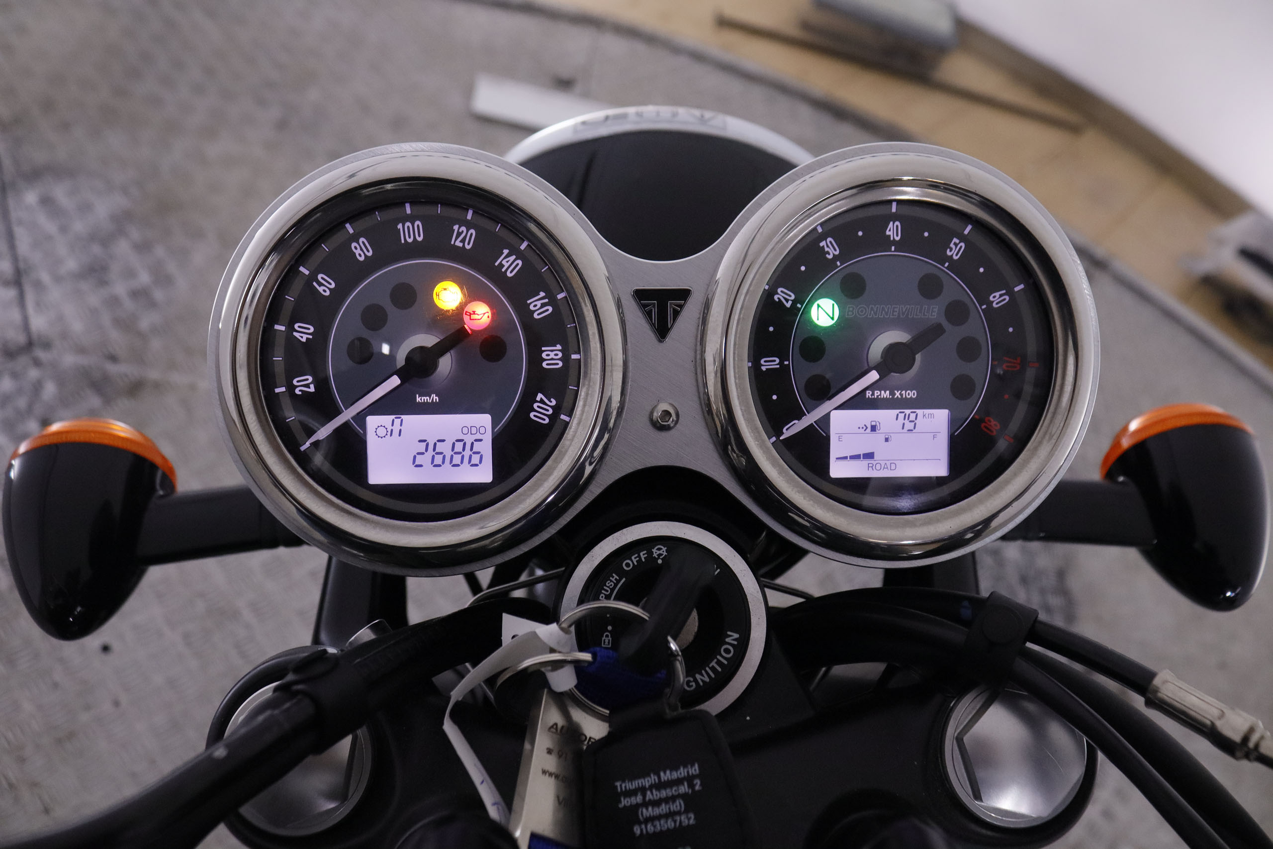 Triumph Bonneville T100 BONEVILLE T100 ABS ESP 65CV foto 18