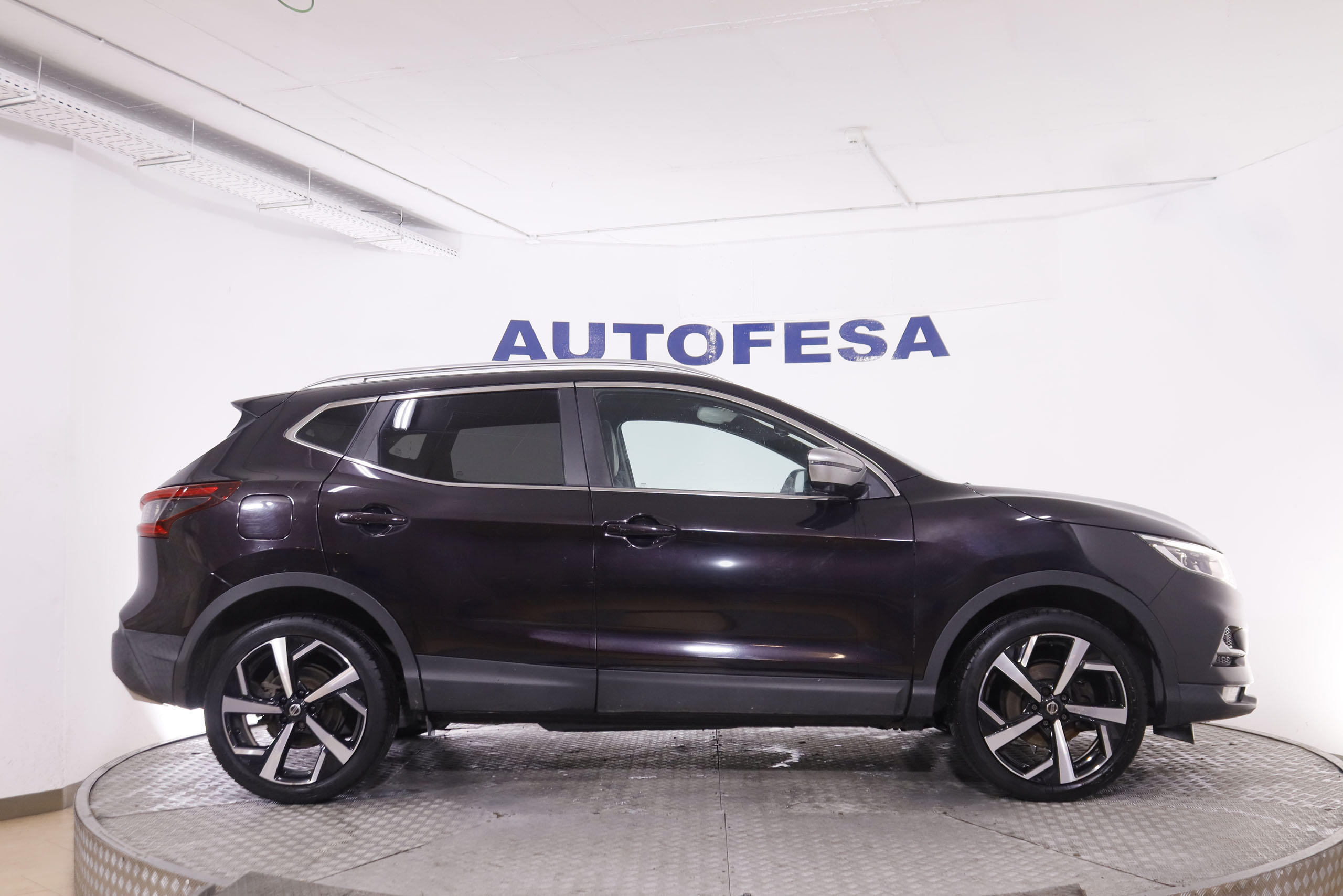 Nissan Qashqai 1.2 DIG-T TEKNA 115CV 5P # CUERO, TECHO PANORAMICO, NAVY, PARKTRONIC foto 13