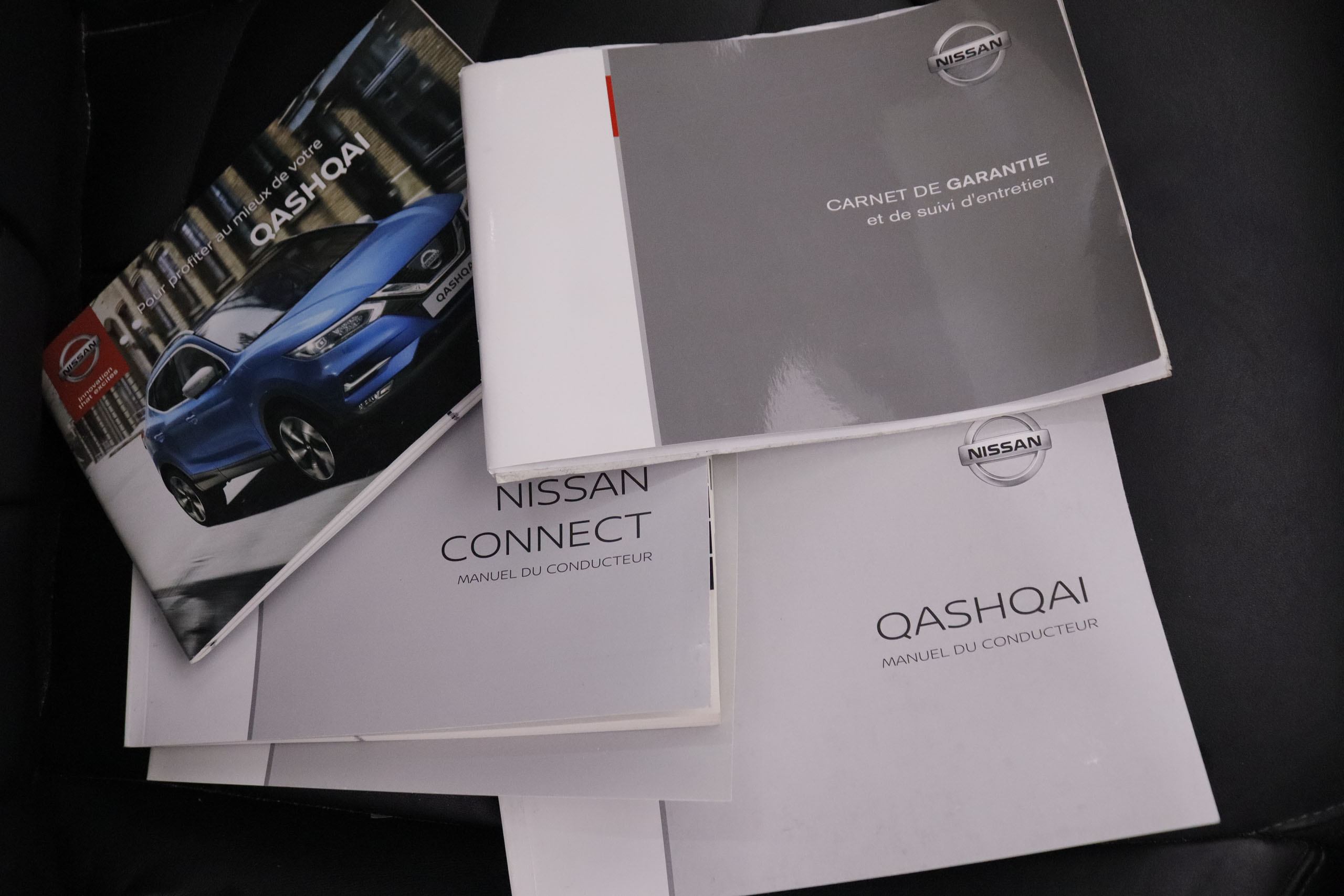 Nissan Qashqai 1.2 DIG-T TEKNA 115CV 5P # CUERO, TECHO PANORAMICO, NAVY, PARKTRONIC foto 29