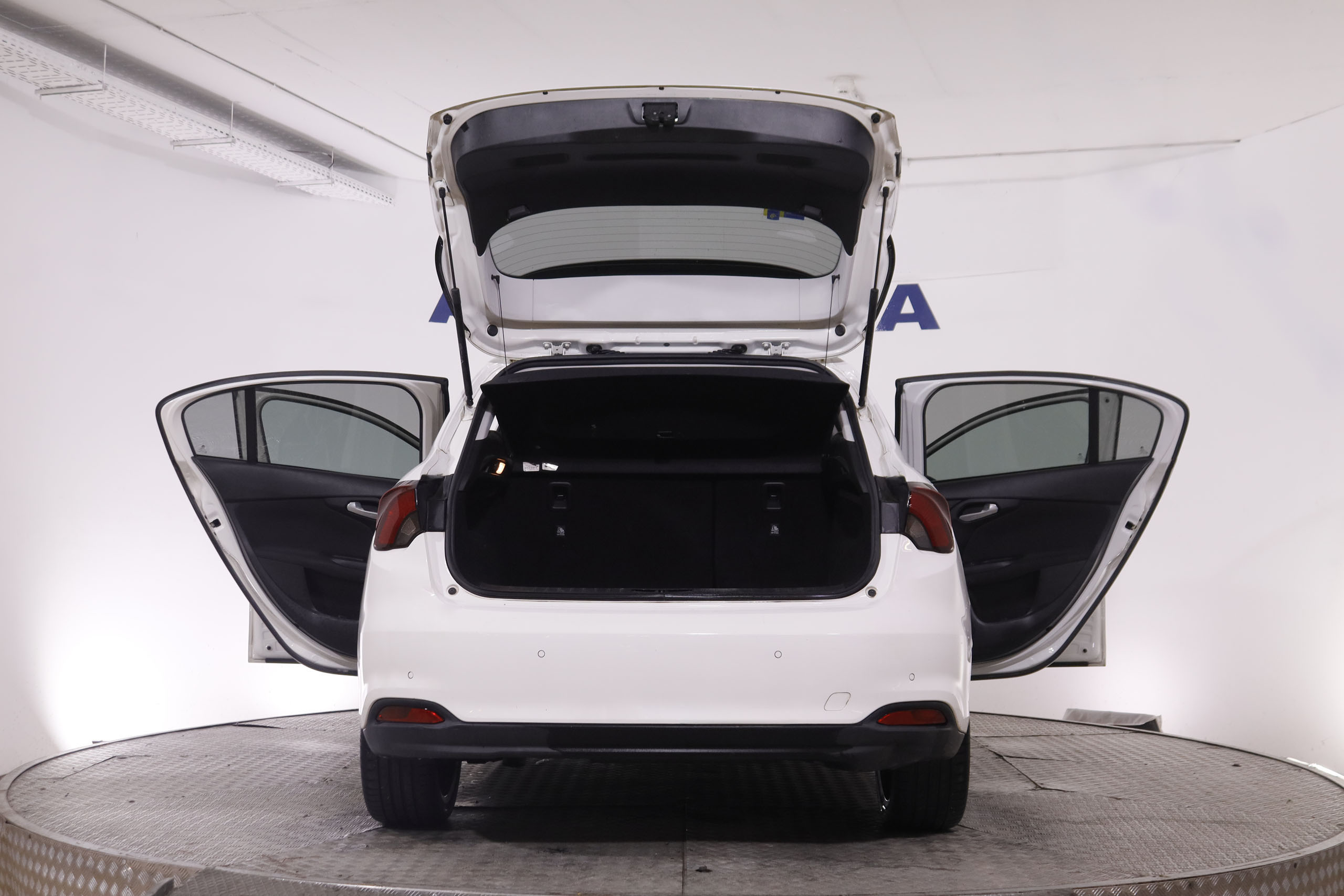 Fiat Tipo 1.4 T-JET LOUNGE 120CV 5P # PARKTRONIC, BLUETOOTH foto 10