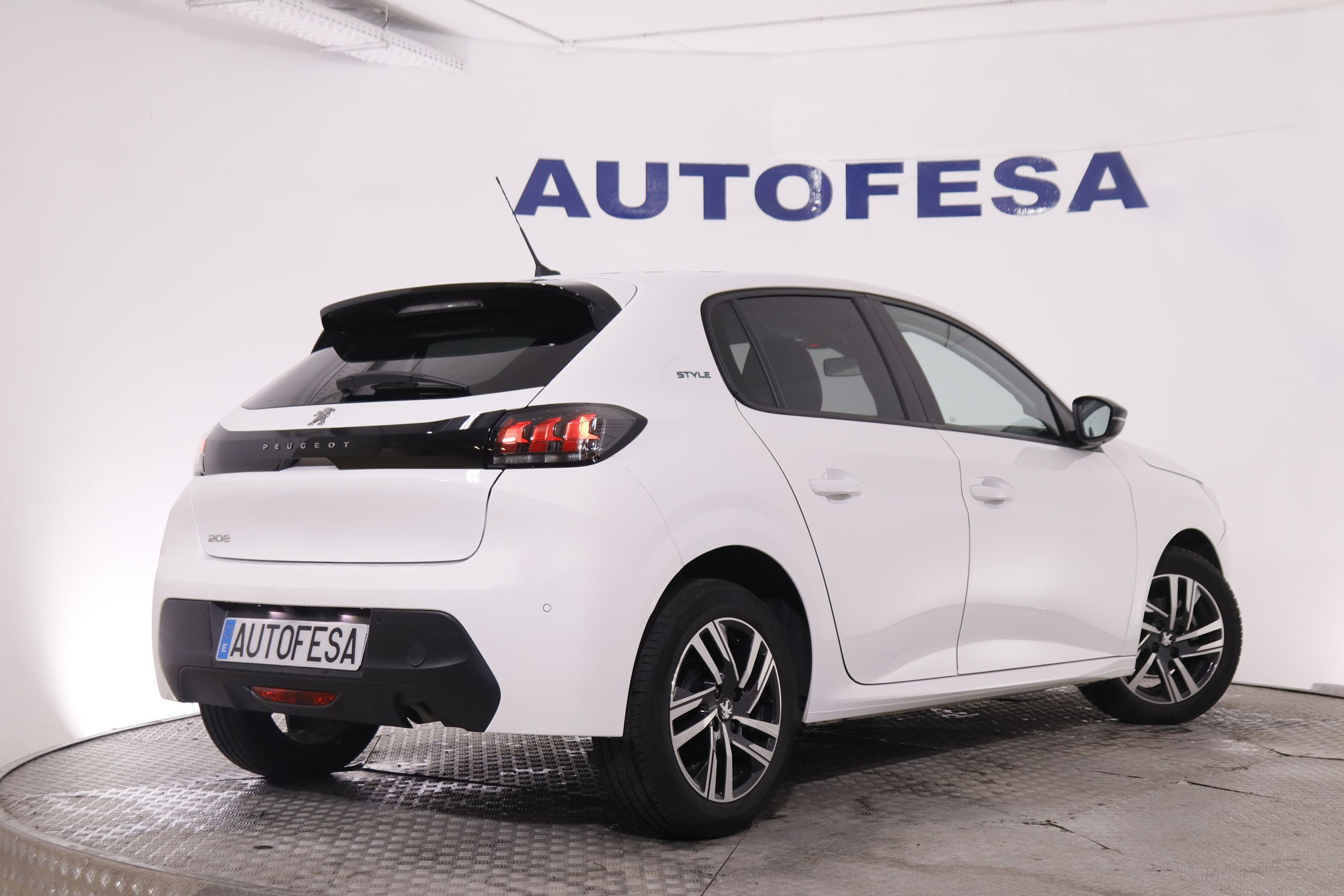 Peugeot 208 1.2 PURE TECH STYLE 75CV 5P # NAVY, PARKTRONIC foto 5