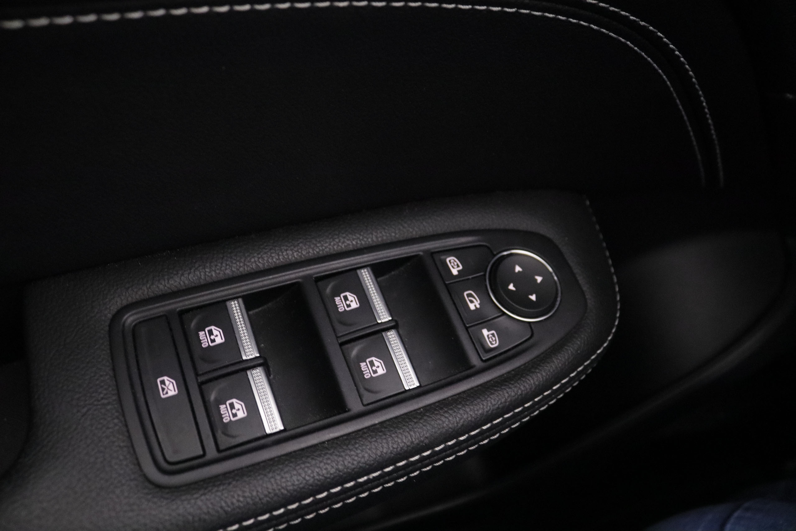 Renault ARKANA 1.6 E TECH INTENS AUTO 145CV 5P # IVA DEDUCIBLE, NAVY, PARKTRONIC foto 22