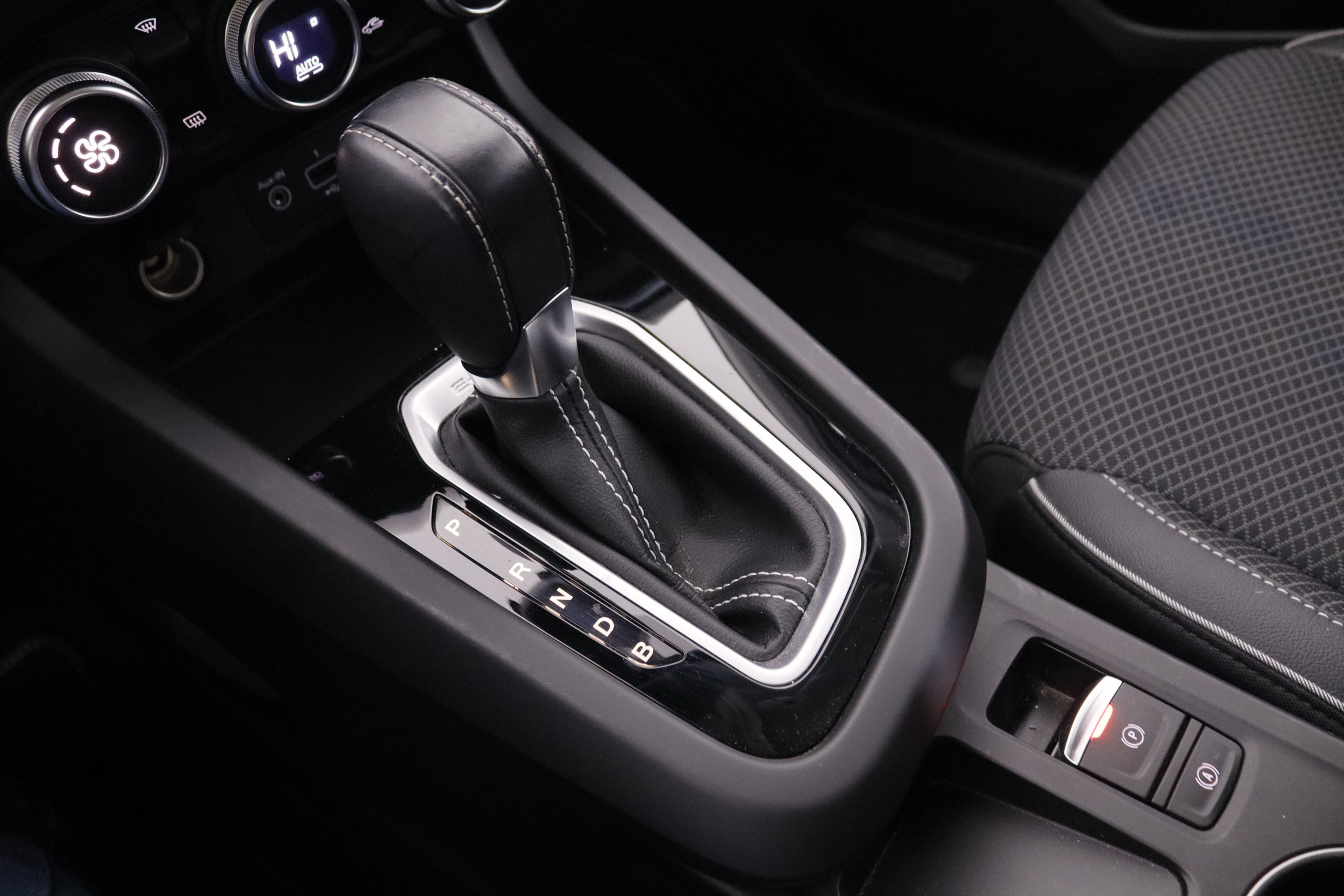 Renault ARKANA 1.6 E TECH INTENS AUTO 145CV 5P # IVA DEDUCIBLE, NAVY, PARKTRONIC foto 24