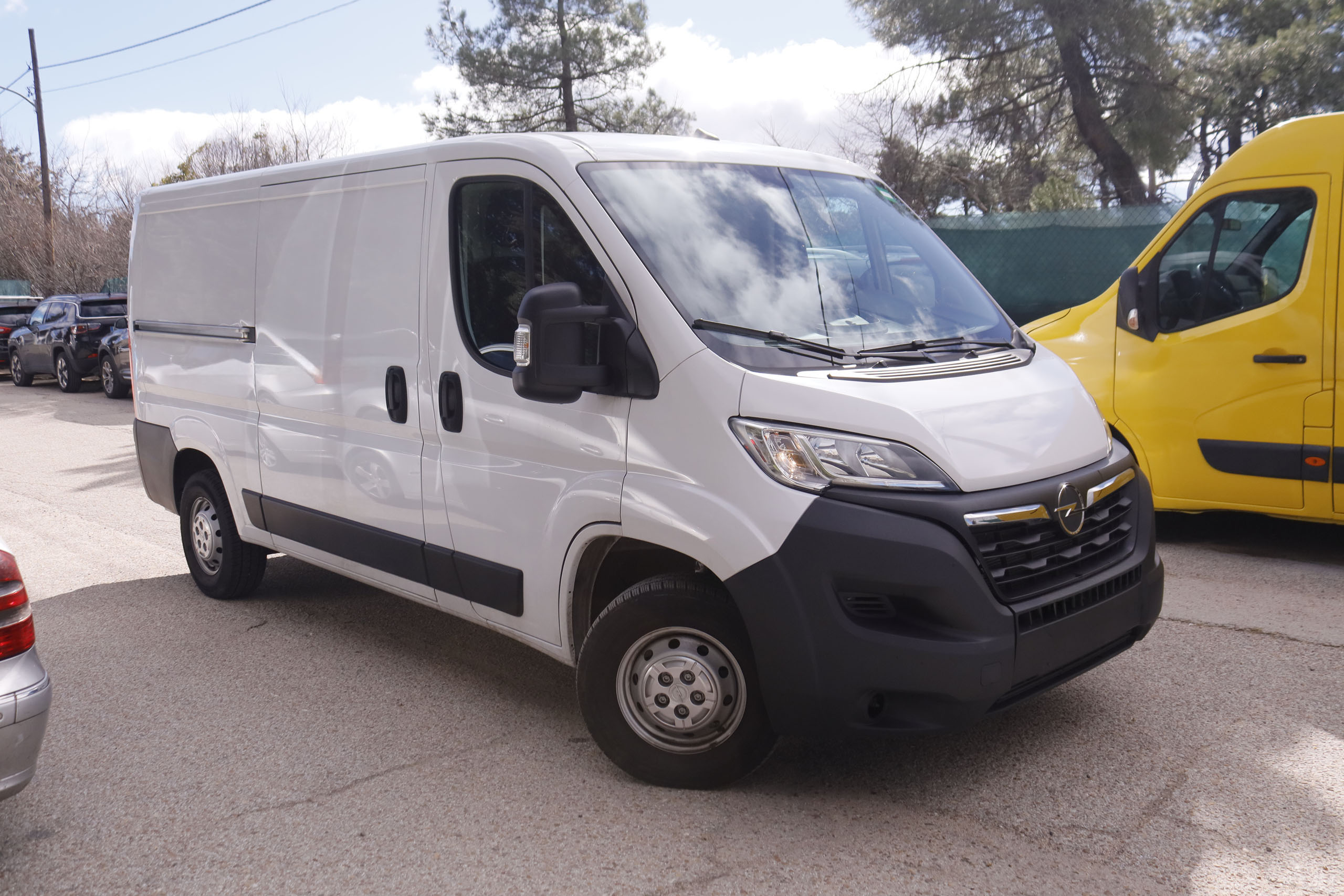Opel Movano 2.2 BLUEHDI FURGO L2H1 140CV 4P VENTA SOLO PROFESIONALES # GARANTIA FAB 07/2026, IVA DEDUCIBLE, NAVY, PARKTRONIC 2.2 BLUEHDI FURGO L2H1 140CV 4P VENTA SOLO PROFESIONALES # GARANTIA FAB 07/2027, IVA DEDUCIBLE, NAVY, PARKTRONIC foto 3