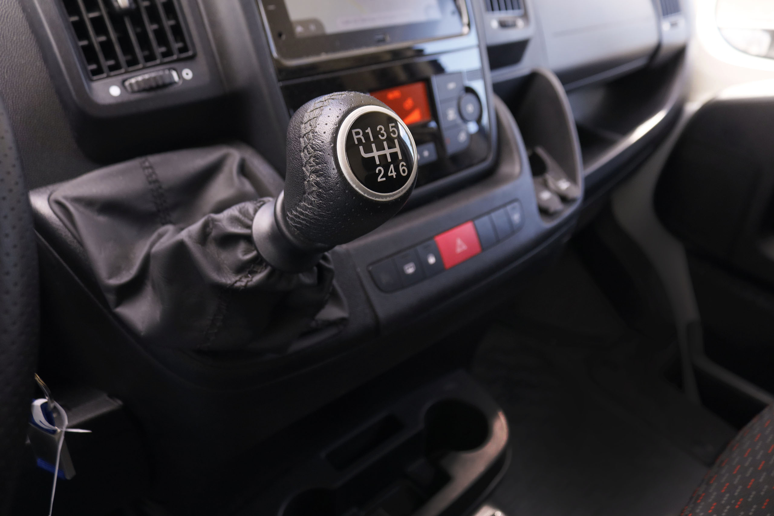 Opel Movano 2.2 BLUEHDI FURGO L2H1 140CV 4P VENTA SOLO PROFESIONALES # GARANTIA FAB 07/2026, IVA DEDUCIBLE, NAVY, PARKTRONIC 2.2 BLUEHDI FURGO L2H1 140CV 4P VENTA SOLO PROFESIONALES # GARANTIA FAB 07/2027, IVA DEDUCIBLE, NAVY, PARKTRONIC foto 25