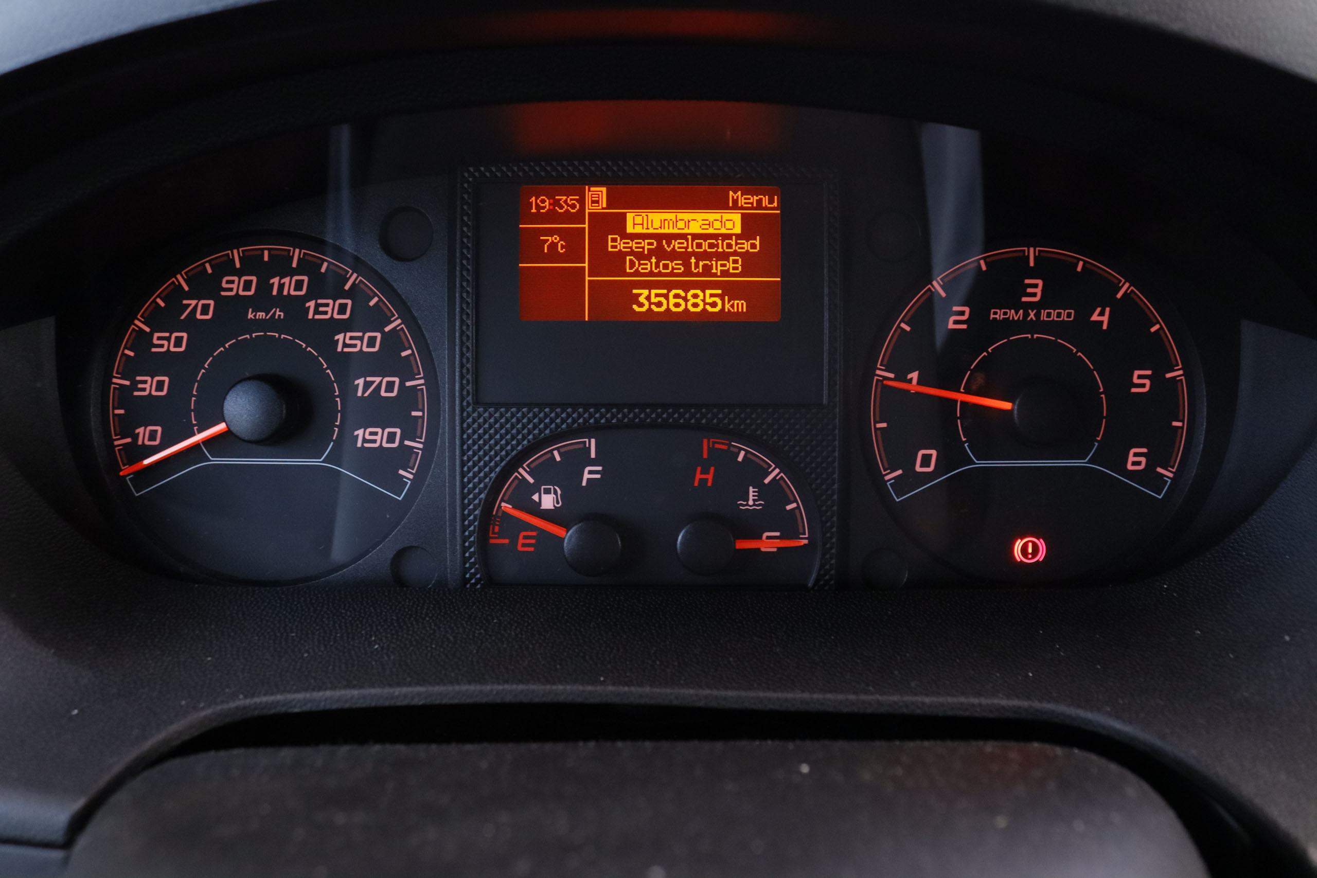 Opel Movano 2.2 BLUEHDI FURGO L2H1 140CV 4P VENTA SOLO PROFESIONALES # GARANTIA FAB 07/2026, IVA DEDUCIBLE, NAVY, PARKTRONIC 2.2 BLUEHDI FURGO L2H1 140CV 4P VENTA SOLO PROFESIONALES # GARANTIA FAB 07/2027, IVA DEDUCIBLE, NAVY, PARKTRONIC foto 17