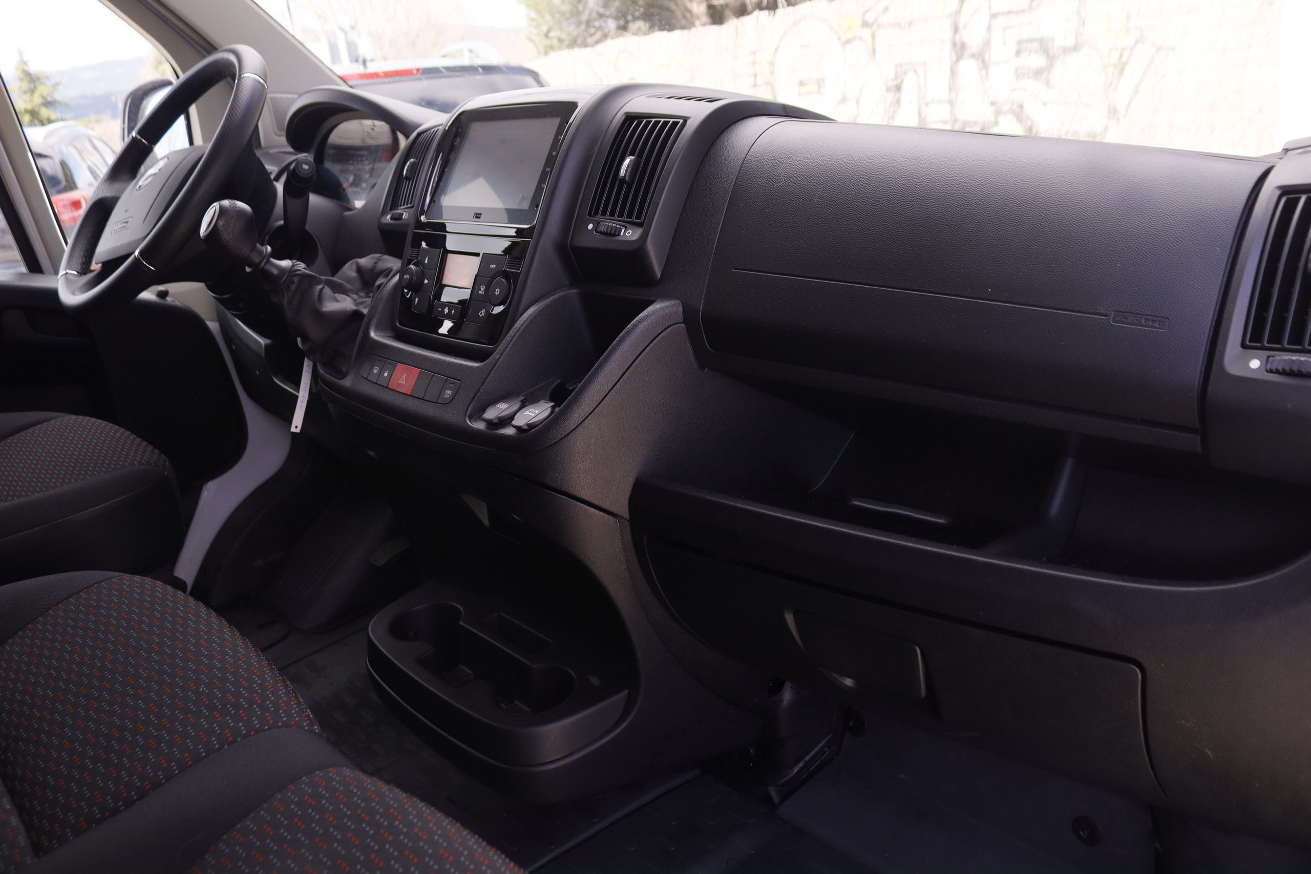 Opel Movano 2.2 BLUEHDI FURGO L2H1 140CV 4P VENTA SOLO PROFESIONALES # GARANTIA FAB 07/2026, IVA DEDUCIBLE, NAVY, PARKTRONIC 2.2 BLUEHDI FURGO L2H1 140CV 4P VENTA SOLO PROFESIONALES # GARANTIA FAB 07/2027, IVA DEDUCIBLE, NAVY, PARKTRONIC foto 15