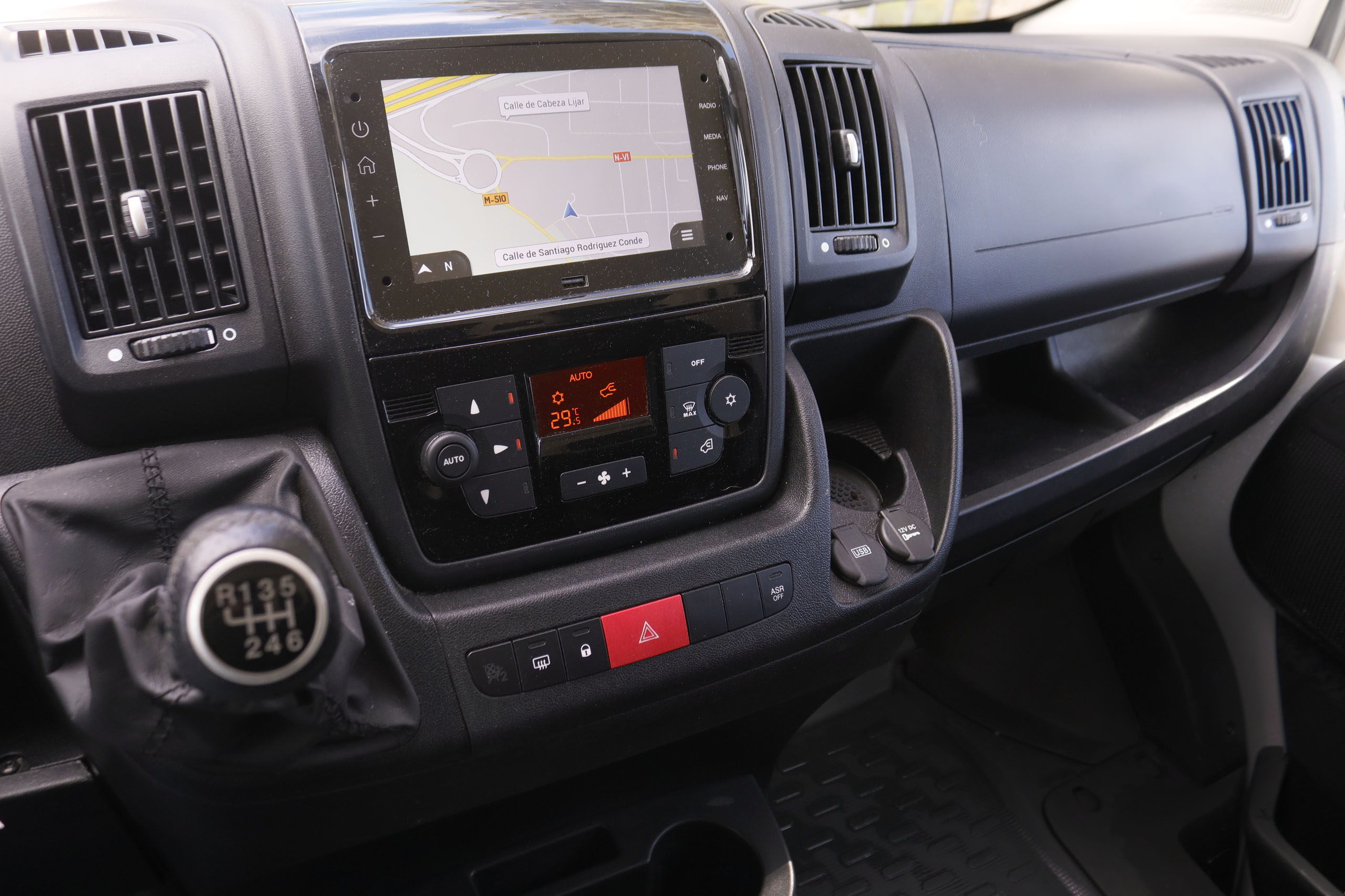 Opel Movano 2.2 BLUEHDI FURGO L2H1 140CV 4P VENTA SOLO PROFESIONALES # GARANTIA FAB 07/2026, IVA DEDUCIBLE, NAVY, PARKTRONIC 2.2 BLUEHDI FURGO L2H1 140CV 4P VENTA SOLO PROFESIONALES # GARANTIA FAB 07/2027, IVA DEDUCIBLE, NAVY, PARKTRONIC foto 19