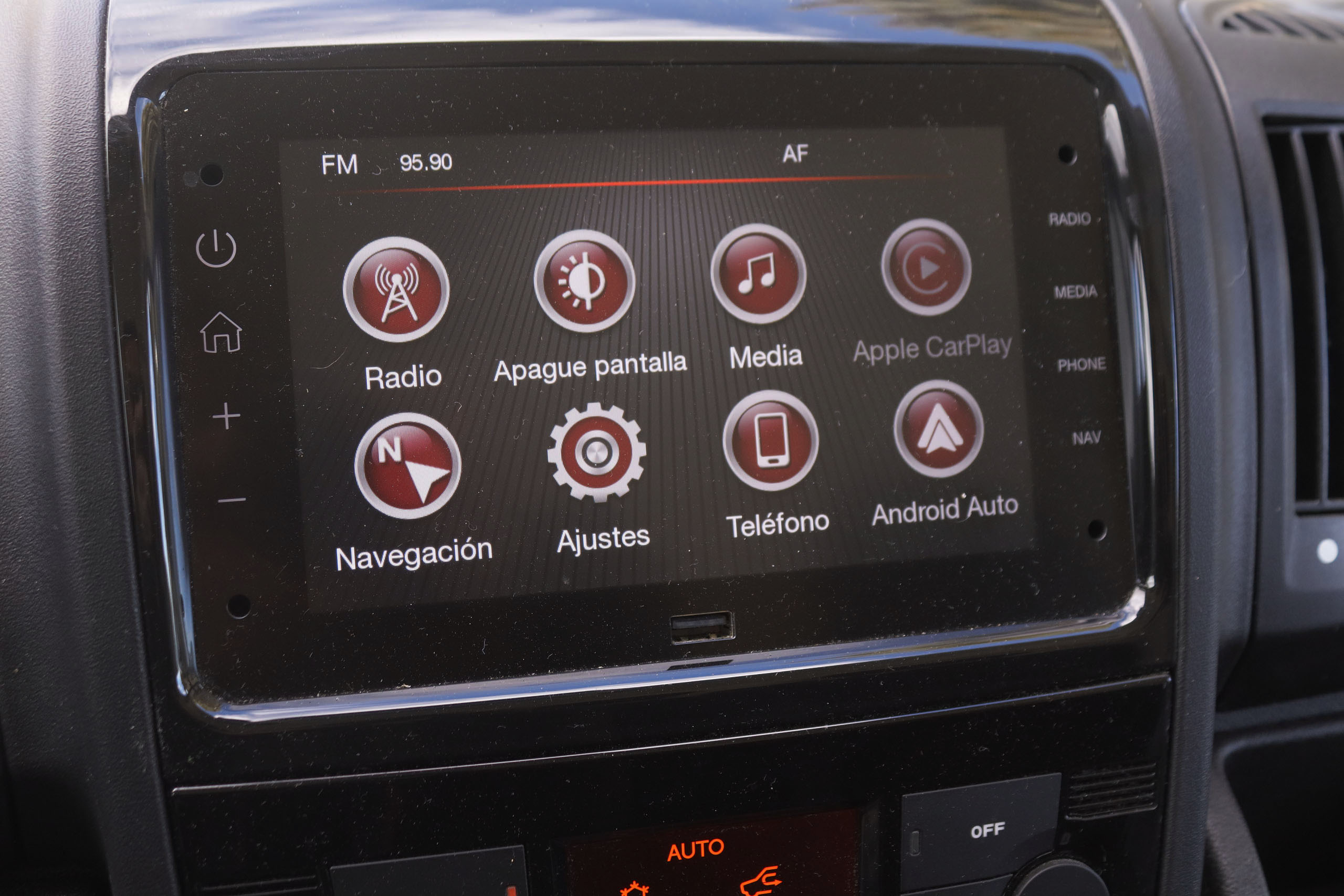 Opel Movano 2.2 BLUEHDI FURGO L2H1 140CV 4P VENTA SOLO PROFESIONALES # GARANTIA FAB 07/2026, IVA DEDUCIBLE, NAVY, PARKTRONIC 2.2 BLUEHDI FURGO L2H1 140CV 4P VENTA SOLO PROFESIONALES # GARANTIA FAB 07/2027, IVA DEDUCIBLE, NAVY, PARKTRONIC foto 21