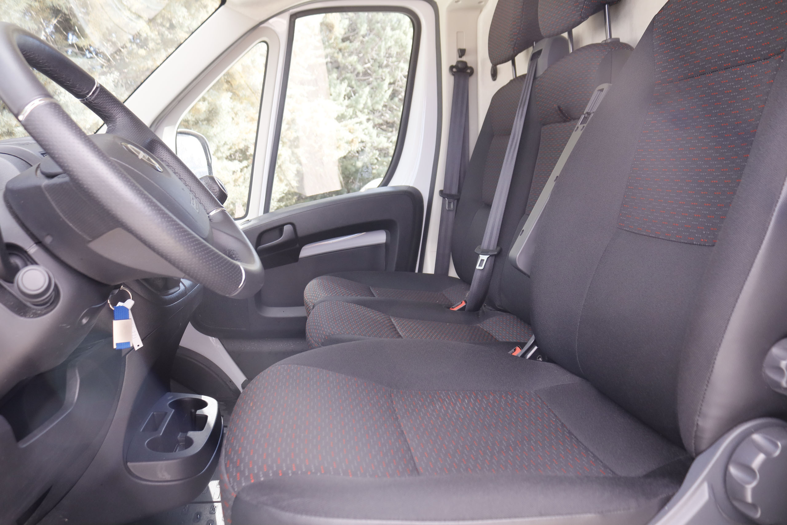 Opel Movano 2.2 BLUEHDI FURGO L2H1 140CV 4P VENTA SOLO PROFESIONALES # GARANTIA FAB 07/2026, IVA DEDUCIBLE, NAVY, PARKTRONIC 2.2 BLUEHDI FURGO L2H1 140CV 4P VENTA SOLO PROFESIONALES # GARANTIA FAB 07/2027, IVA DEDUCIBLE, NAVY, PARKTRONIC foto 26