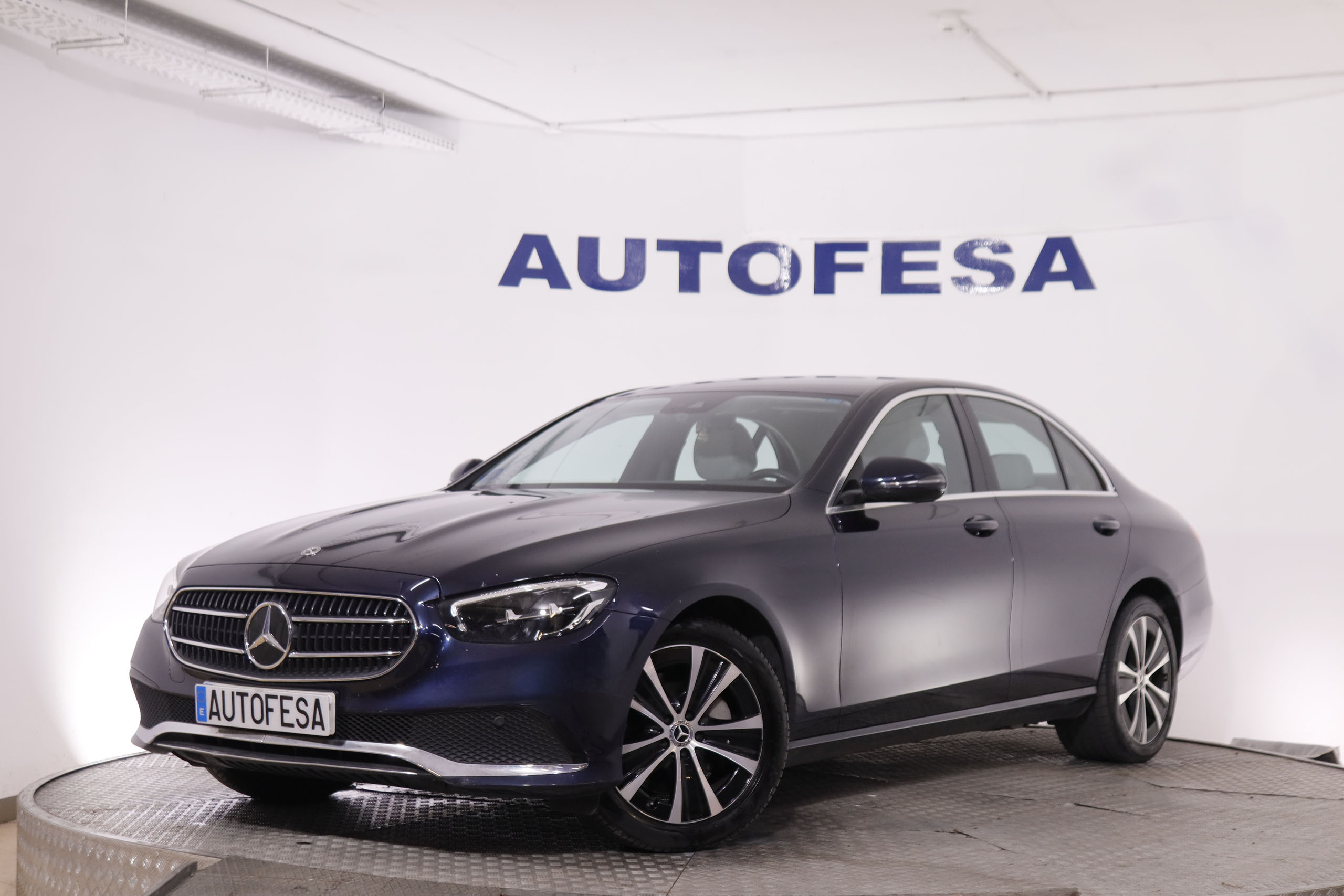 Mercedes-benz E 300 CLASE E E300DE AUTO 306CV 4P # IVA DEDUCIBLE, NAVY, PARKTRONIC foto 1
