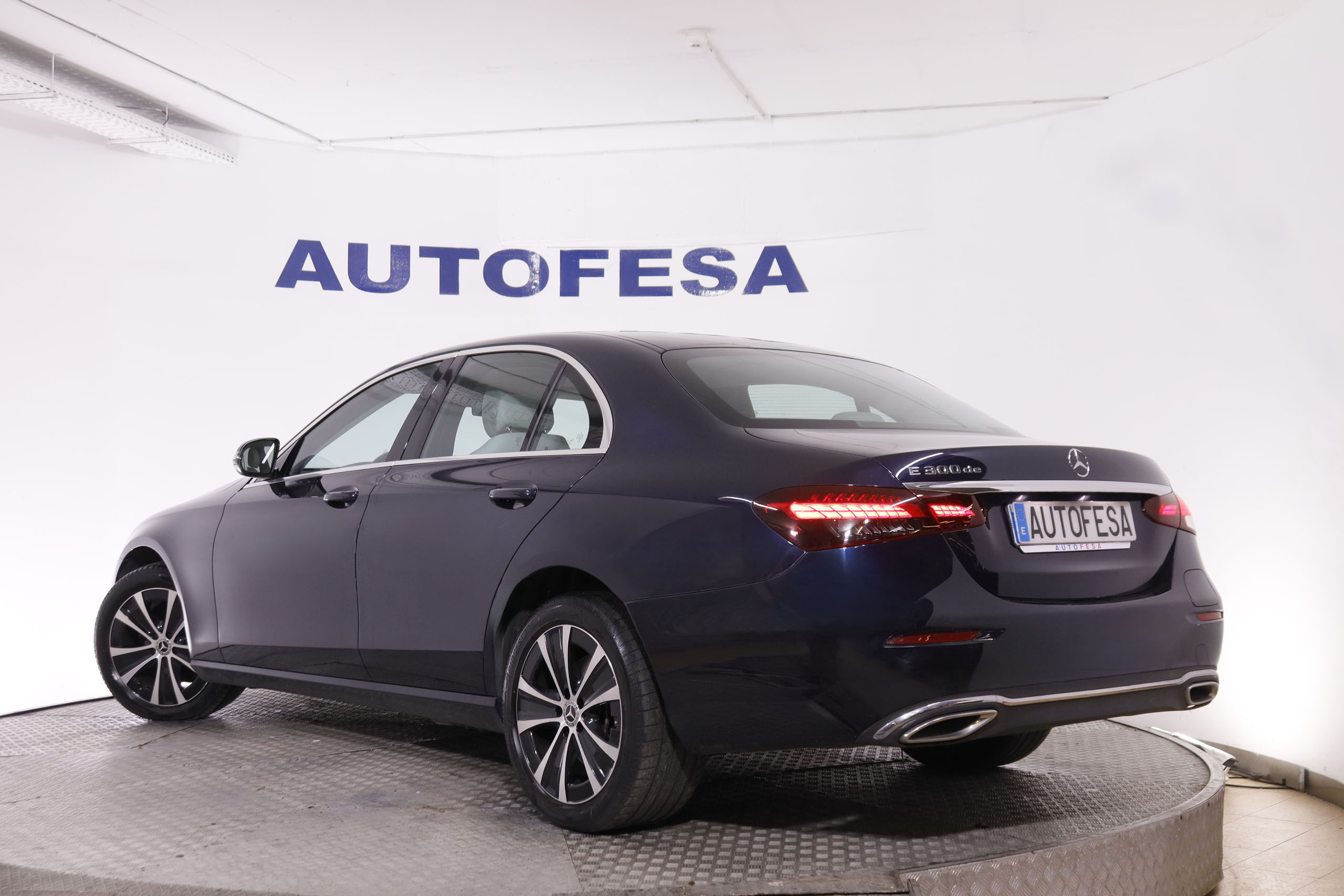 Mercedes-benz E 300 CLASE E E300DE AUTO 306CV 4P # IVA DEDUCIBLE, NAVY, PARKTRONIC foto 5