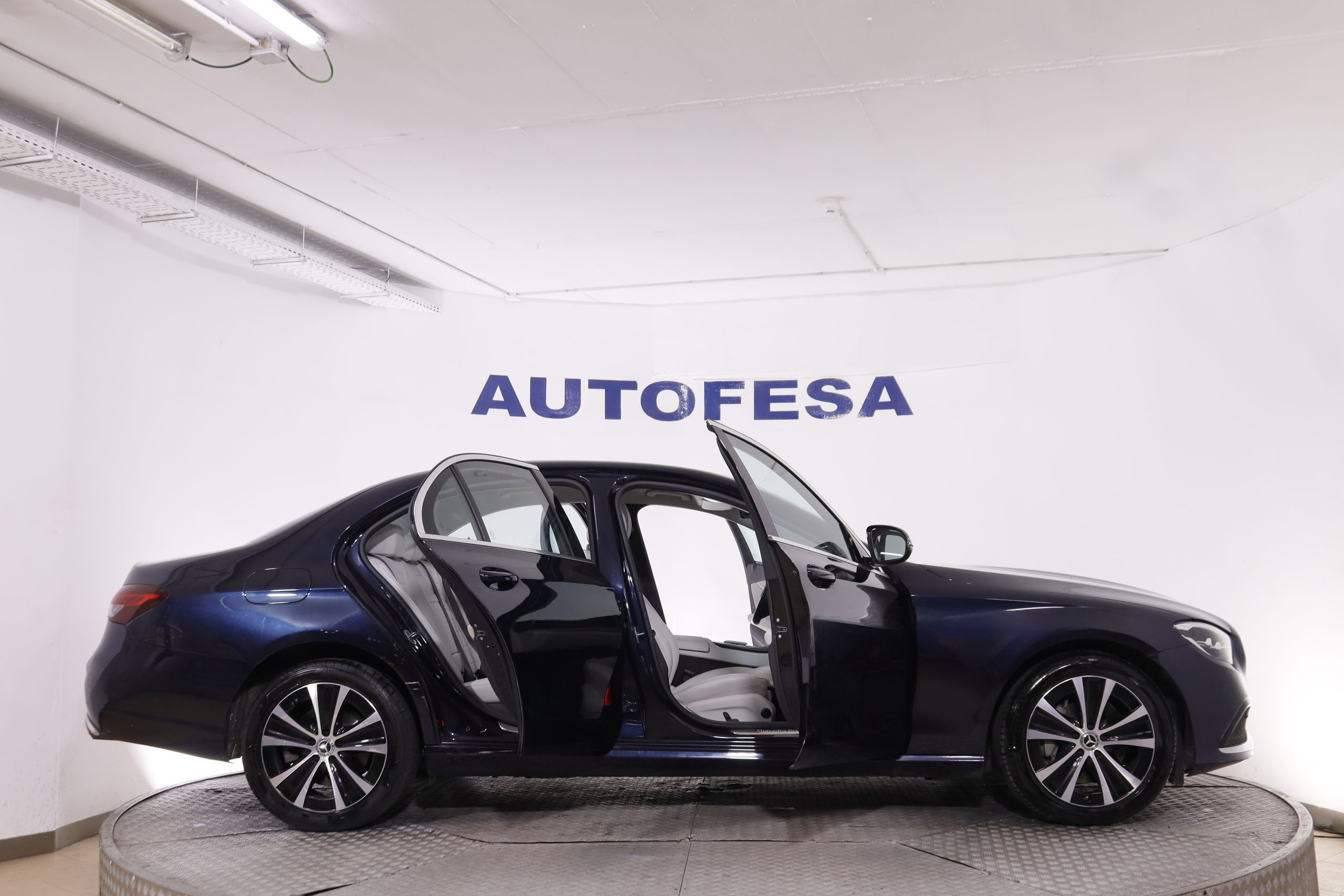 Mercedes-benz E 300 CLASE E E300DE AUTO 306CV 4P # IVA DEDUCIBLE, NAVY, PARKTRONIC foto 11