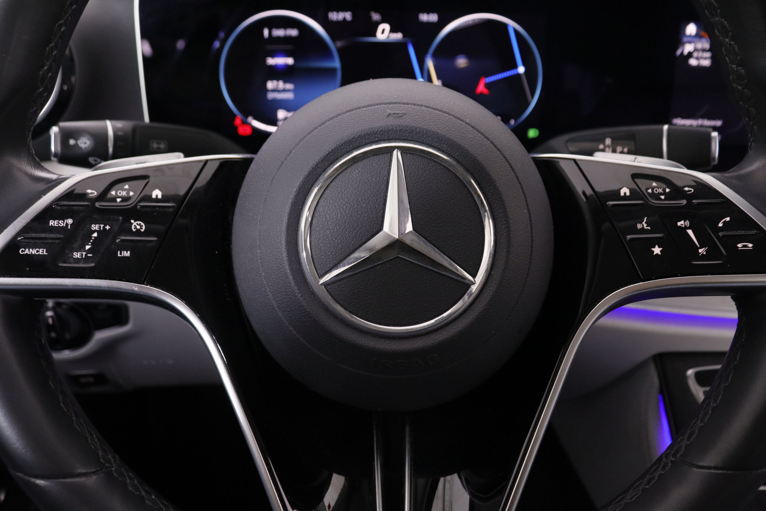 Mercedes-benz E 300 CLASE E E300DE AUTO 306CV 4P # IVA DEDUCIBLE, NAVY, PARKTRONIC foto 17