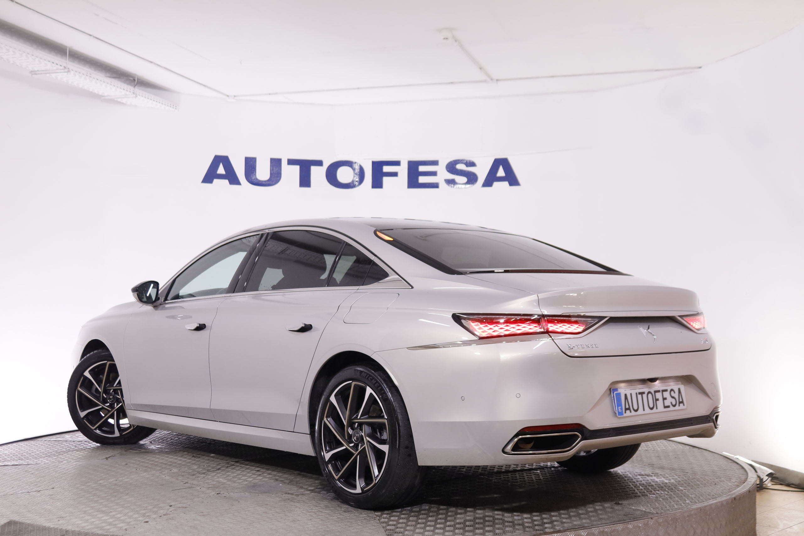 DS DS 9 1.6 E-TENSE RIVOLI AUTO 225CV 4P # IVA DEDUCIBLE, CUERO, NAVY, PARKTRONIC foto 5