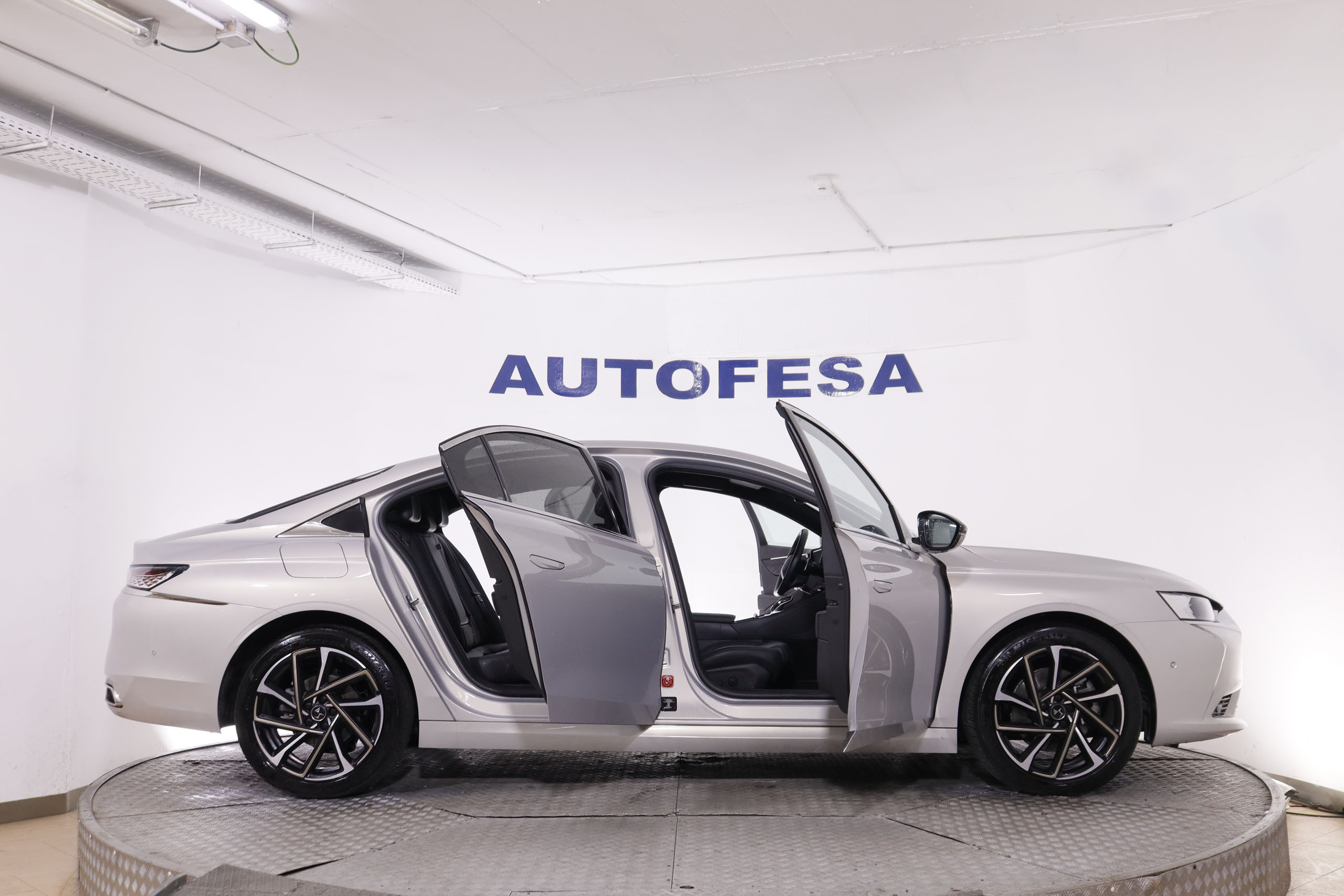 DS DS 9 1.6 E-TENSE RIVOLI AUTO 225CV 4P # IVA DEDUCIBLE, CUERO, NAVY, PARKTRONIC foto 10