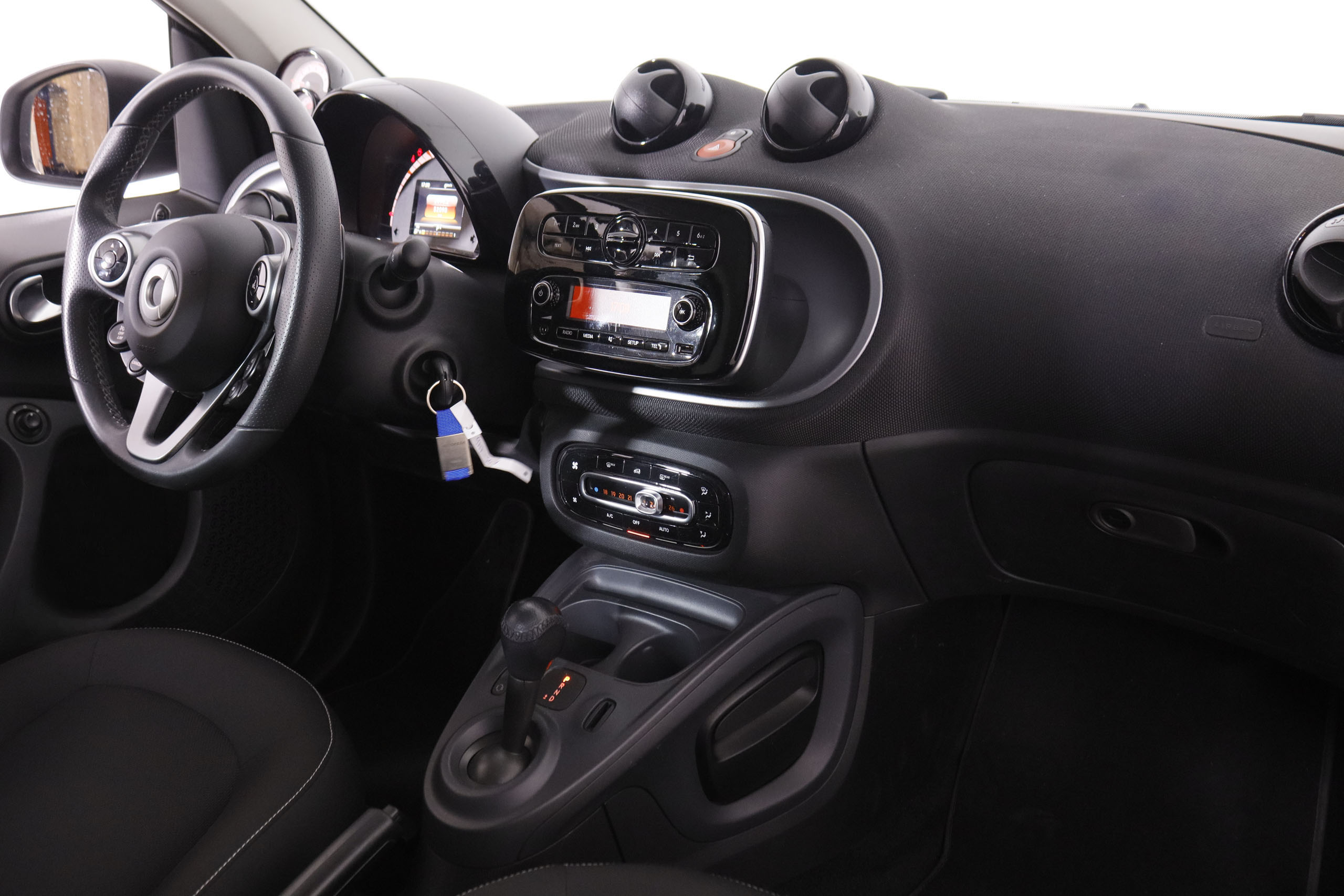 Smart Fortwo 0.9 COUPE PASSION AUTO 71CV 2P foto 15