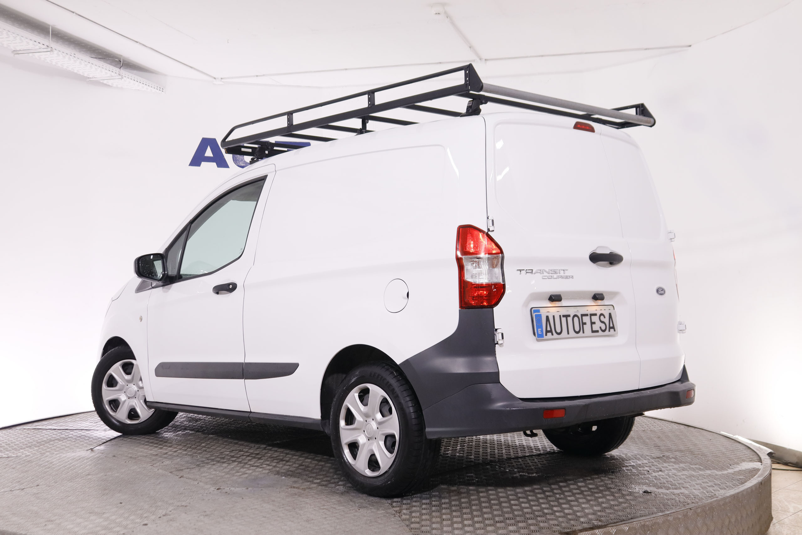 Ford Transit Courier 1.5 TDCI VAN TREND 75CV 3P # IVA DEDUCIBLE foto 5