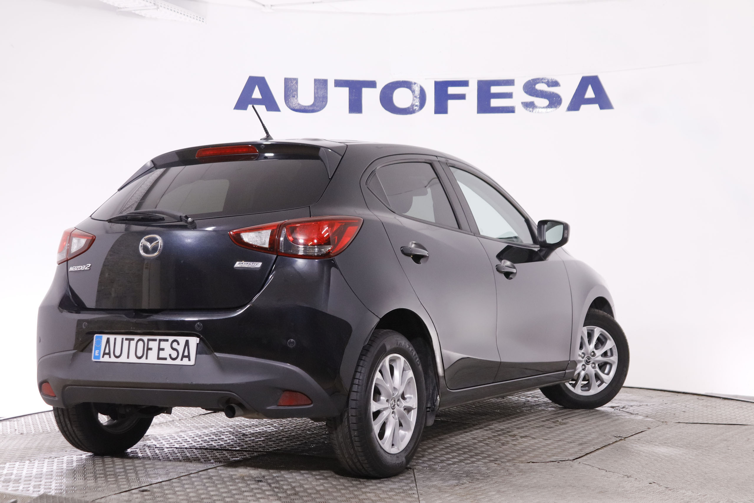 Mazda 2 1.5 STYLE PLUS CONFORT 90CV 5P # NAVY, PARKTRONIC foto 7