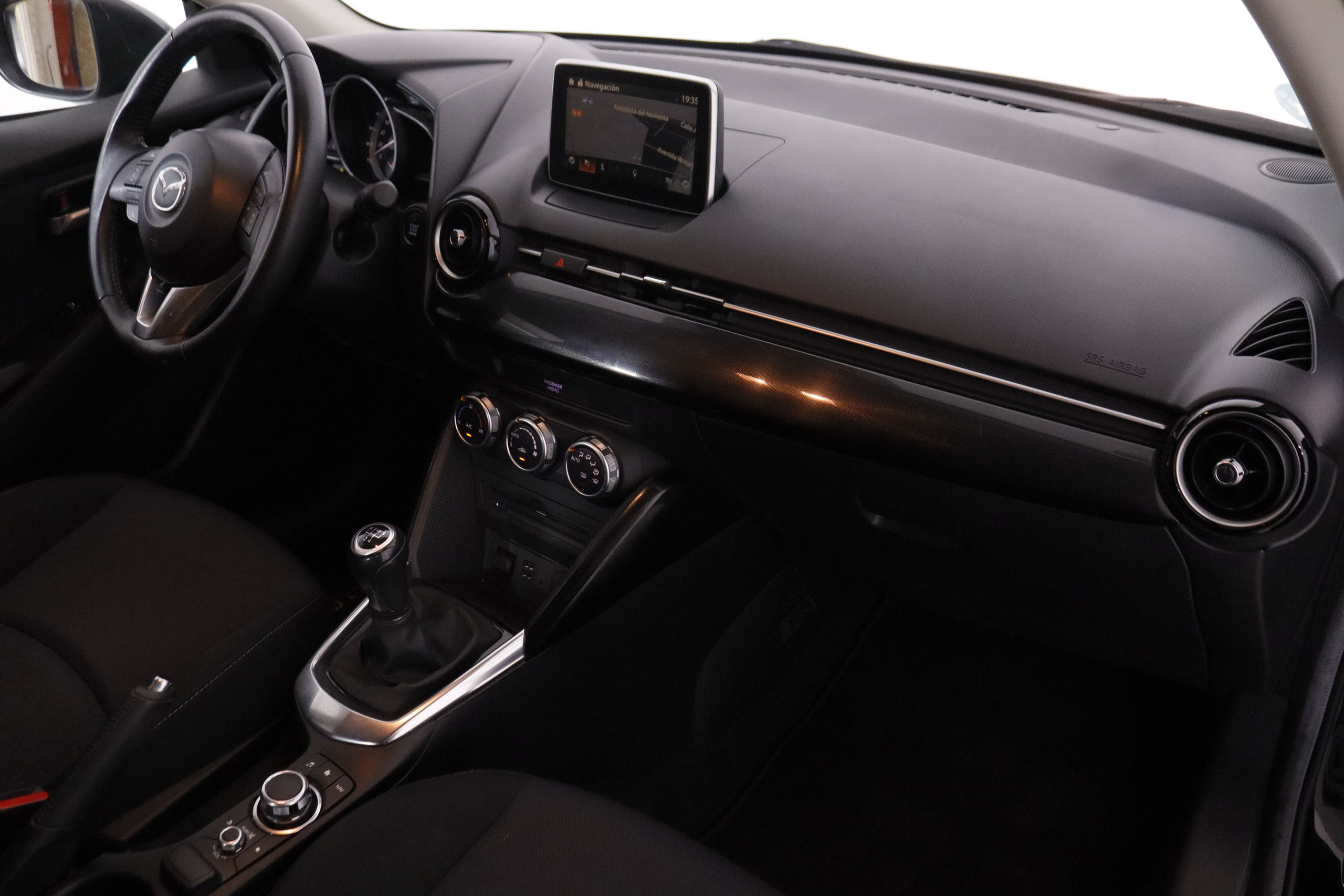 Mazda 2 1.5 STYLE PLUS CONFORT 90CV 5P # NAVY, PARKTRONIC foto 15