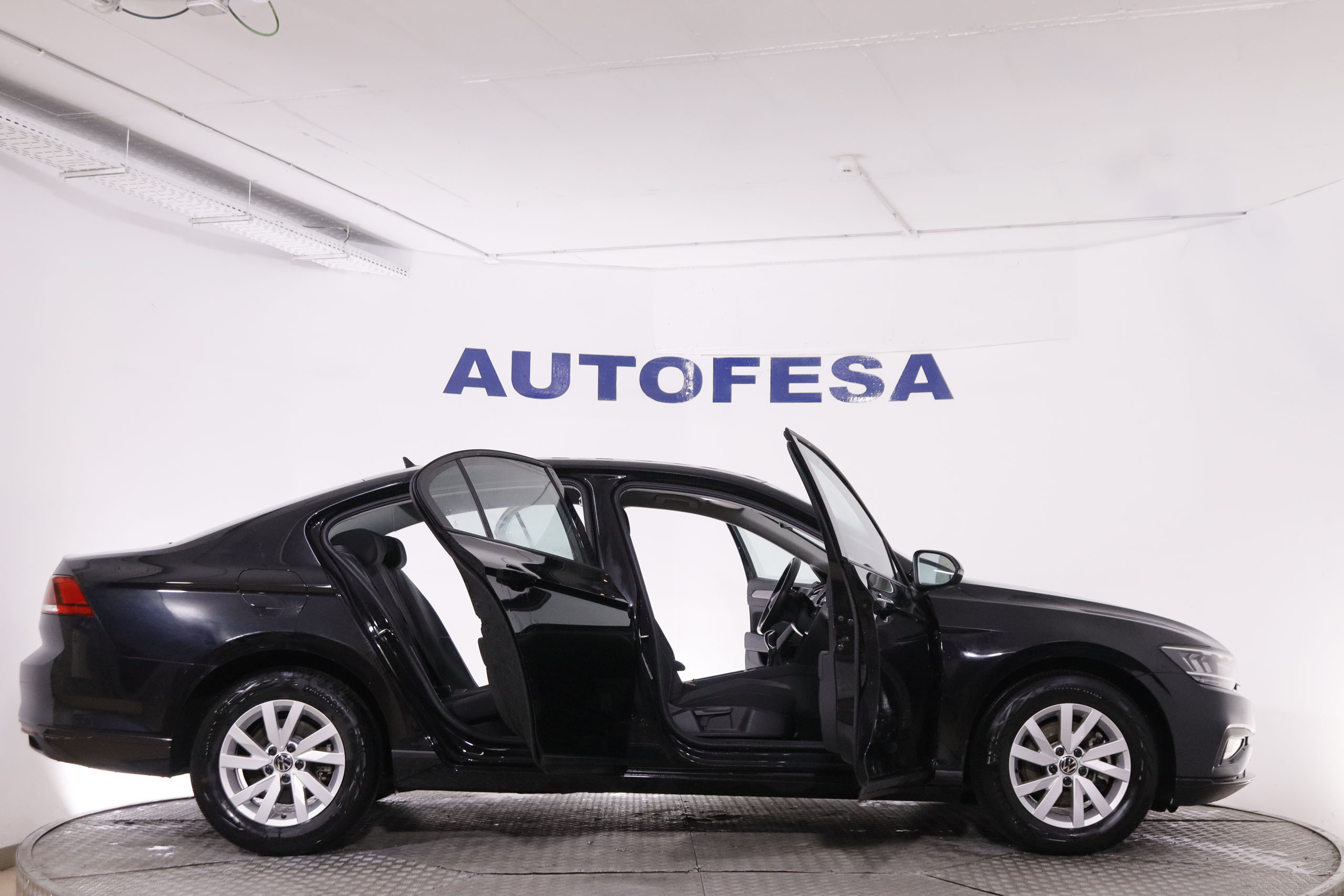 Volkswagen Passat 2.0 TDI 150CV 5P # IVA DEDUCIBLE, NAVY foto 11