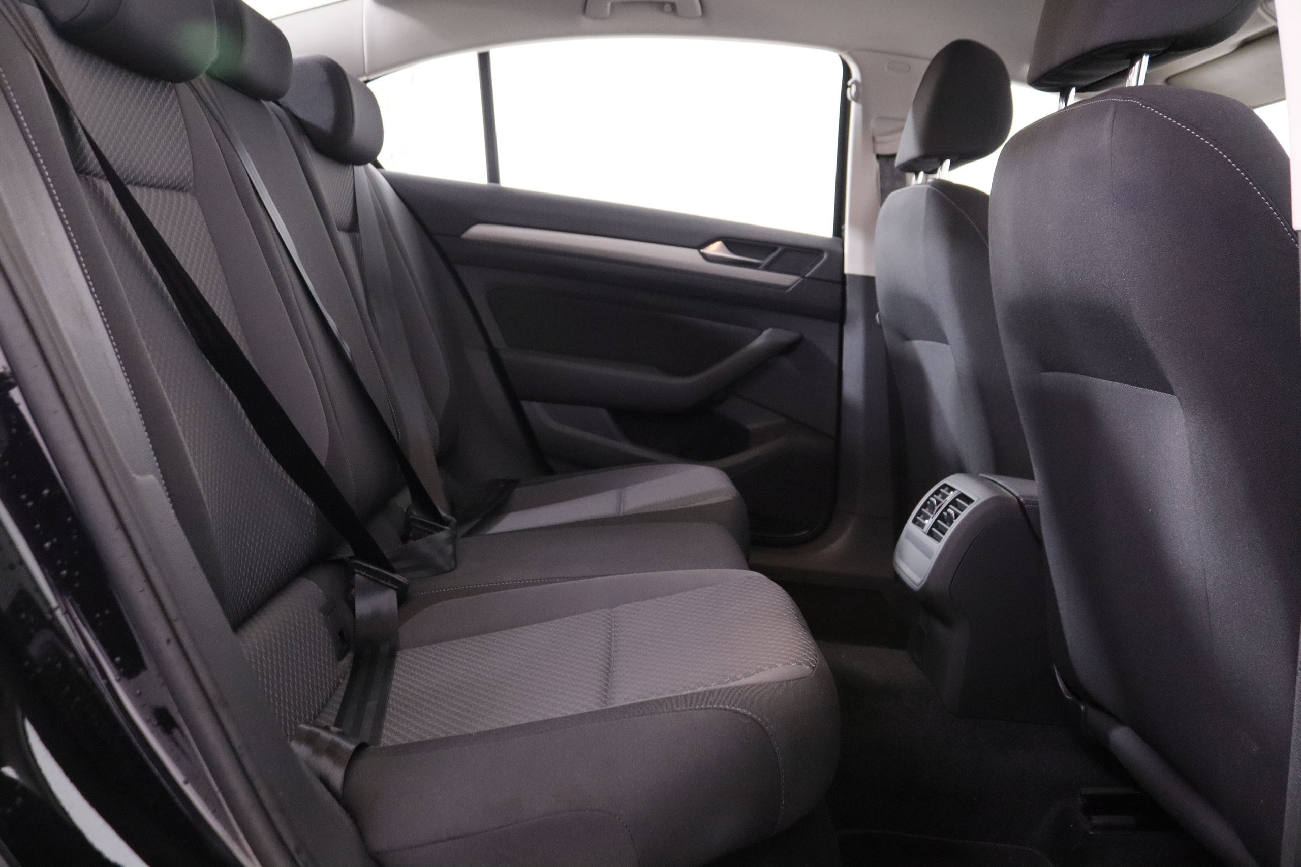 Volkswagen Passat 2.0 TDI 150CV 5P # IVA DEDUCIBLE, NAVY foto 23