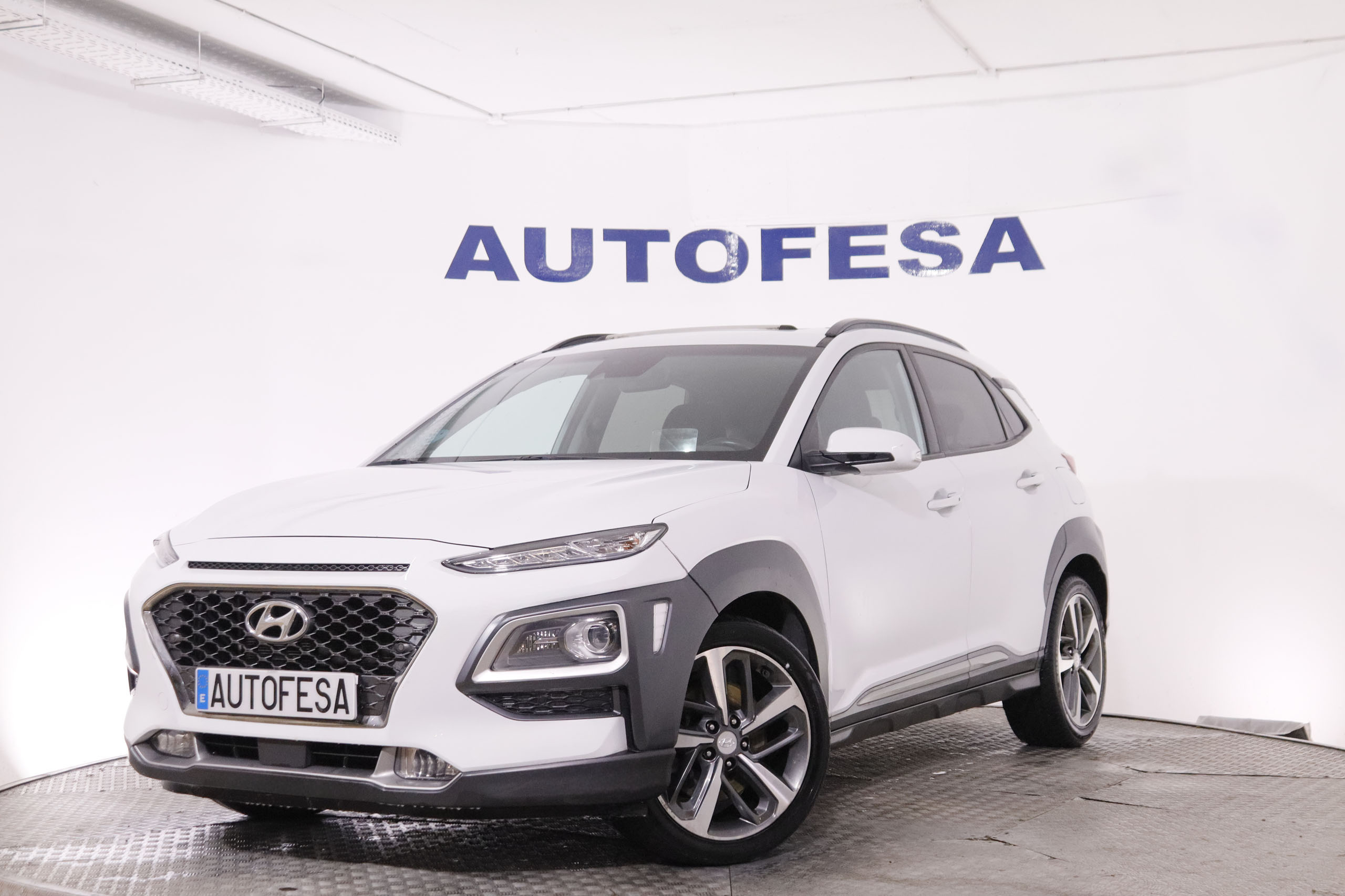 Hyundai Kona 1.6 TGDI STYLE DT 4X4 SKY AUTO 177CV 5P # CUERO, TECHO ELECTRICO, NAVY foto 1