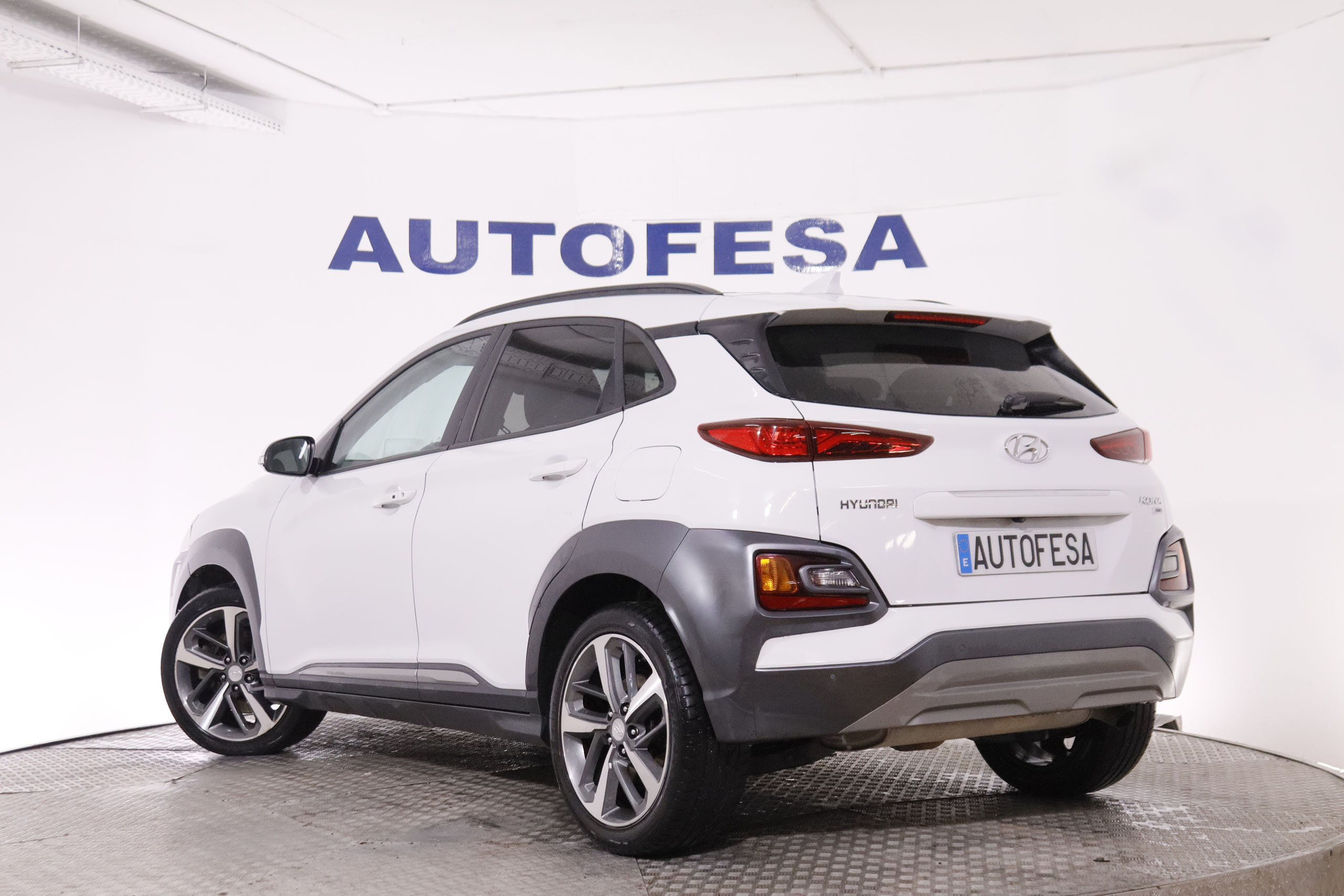 Hyundai Kona 1.6 TGDI STYLE DT 4X4 SKY AUTO 177CV 5P # CUERO, TECHO ELECTRICO, NAVY foto 5