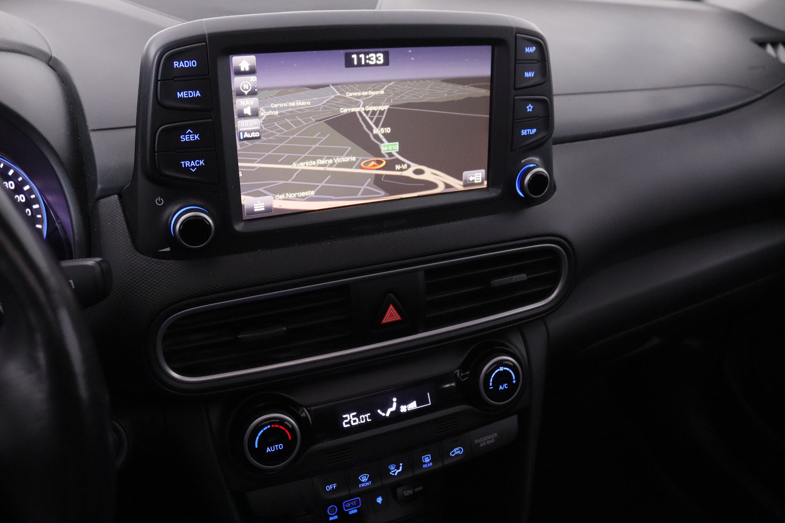 Hyundai Kona 1.6 TGDI STYLE DT 4X4 SKY AUTO 177CV 5P # CUERO, TECHO ELECTRICO, NAVY foto 19